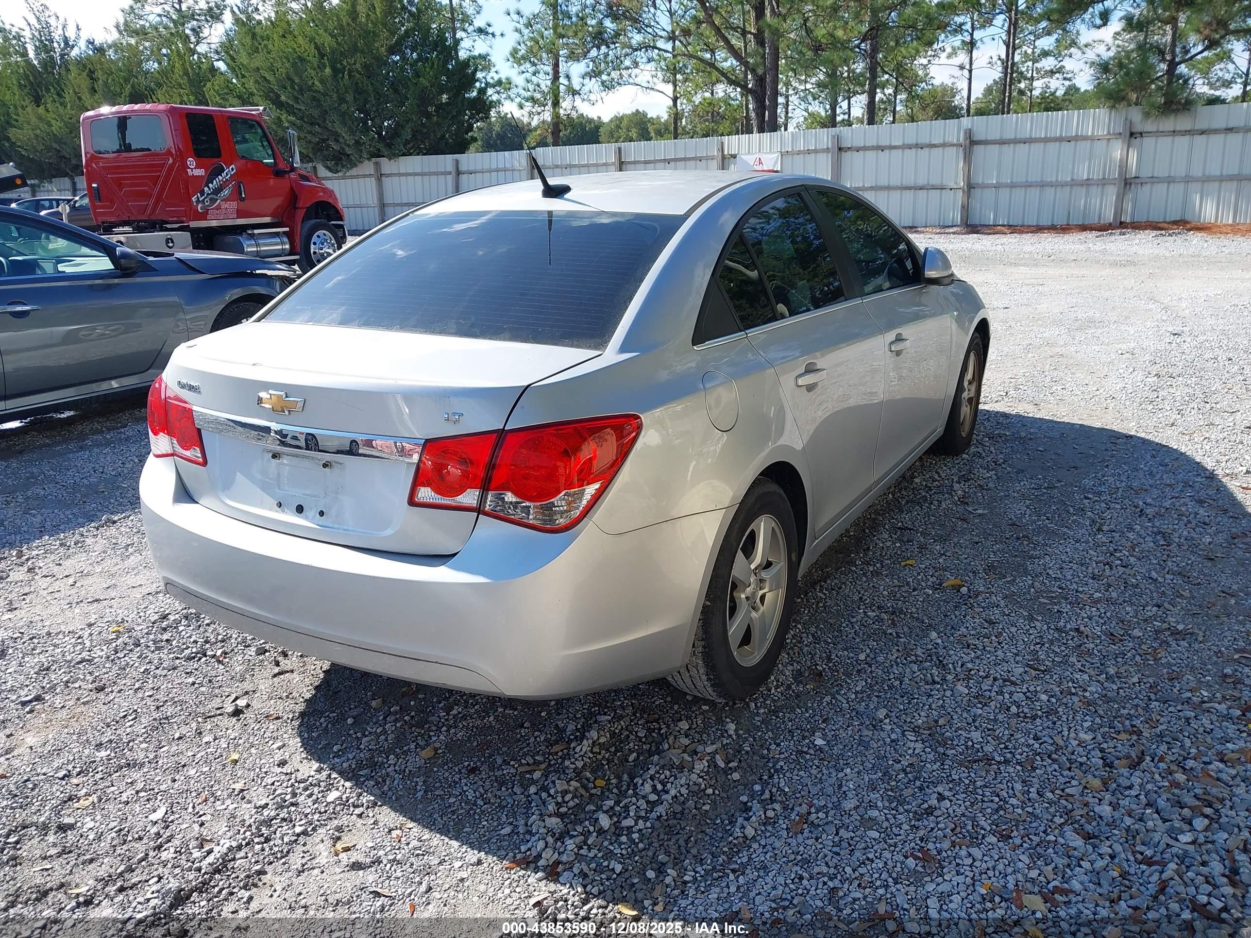 CHEVROLET CRUZE image 4