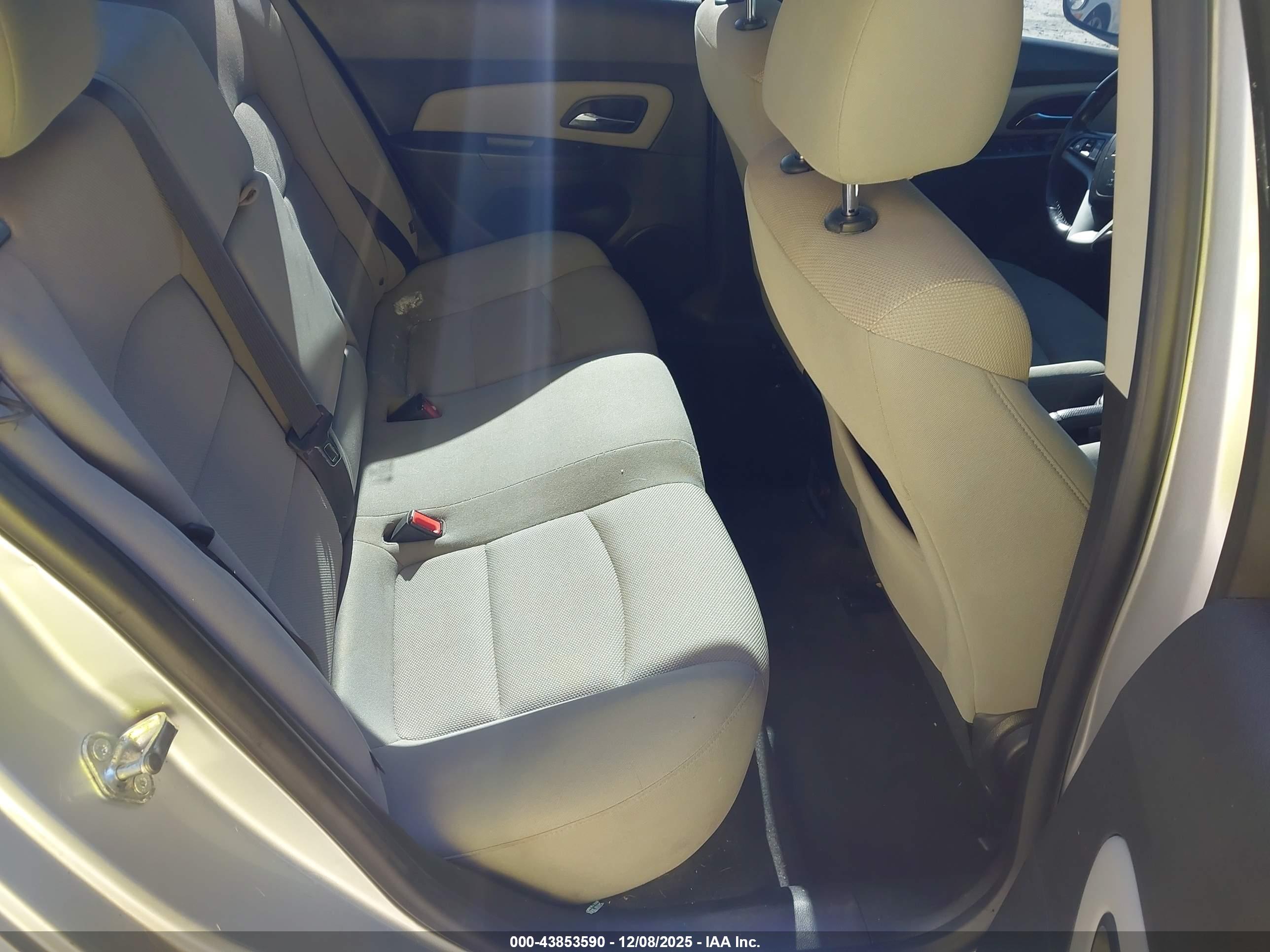 CHEVROLET CRUZE image 8