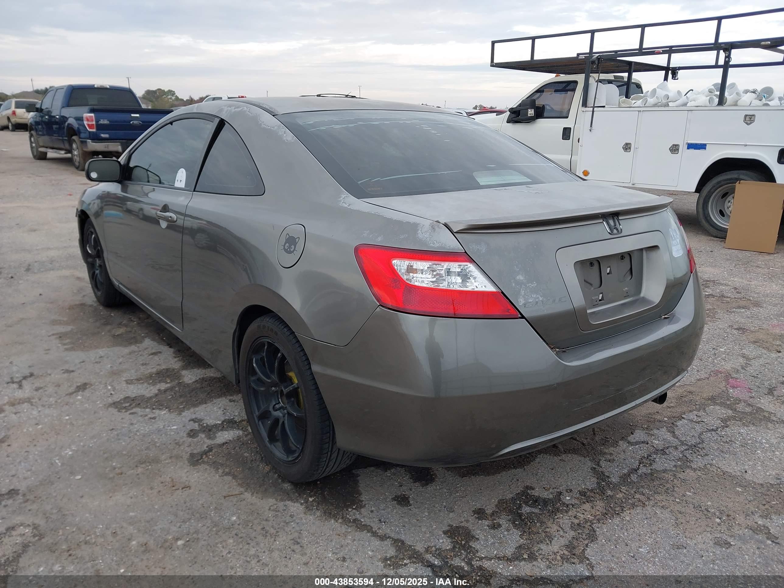 HONDA CIVIC image 3