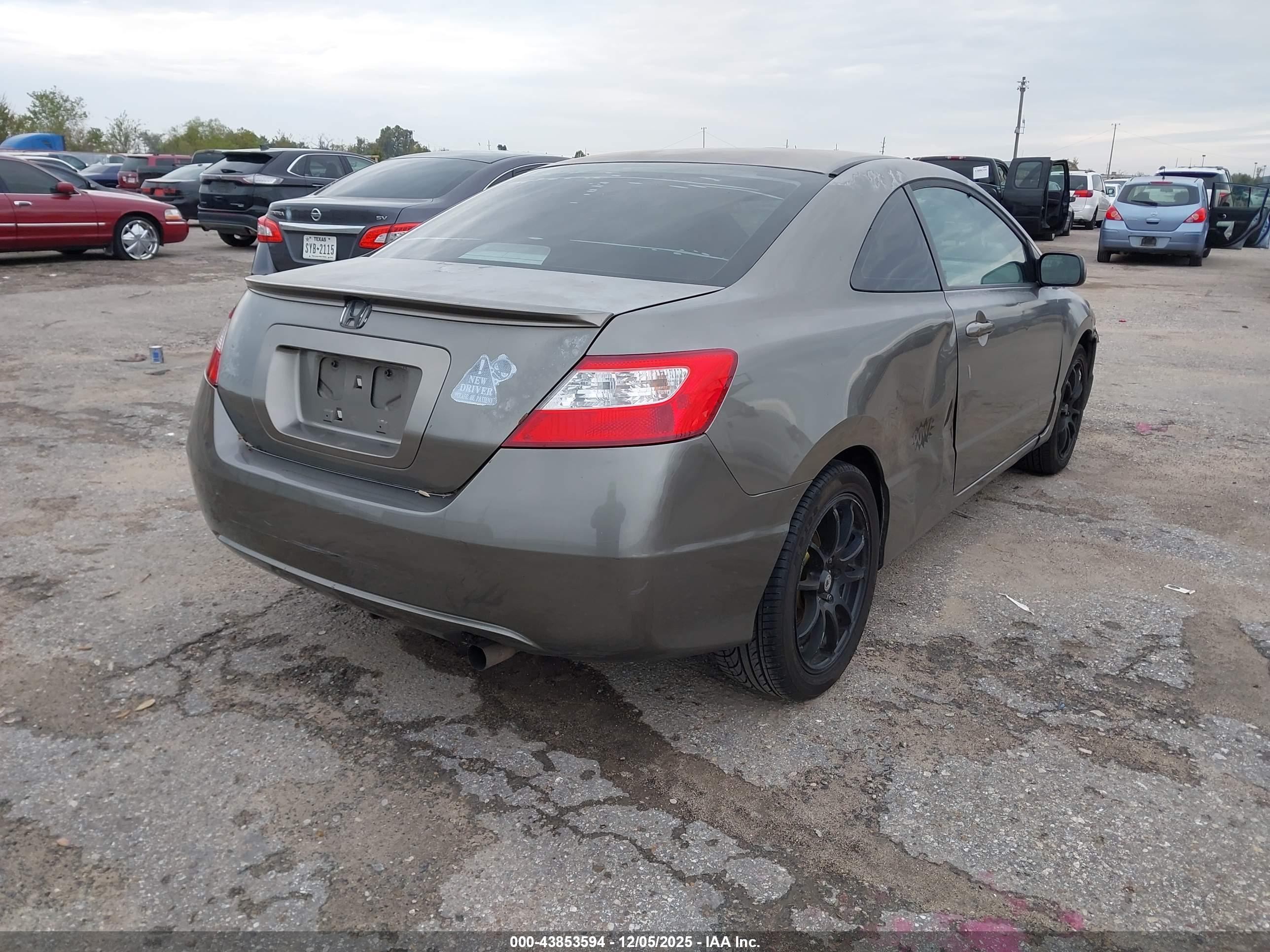 HONDA CIVIC image 4