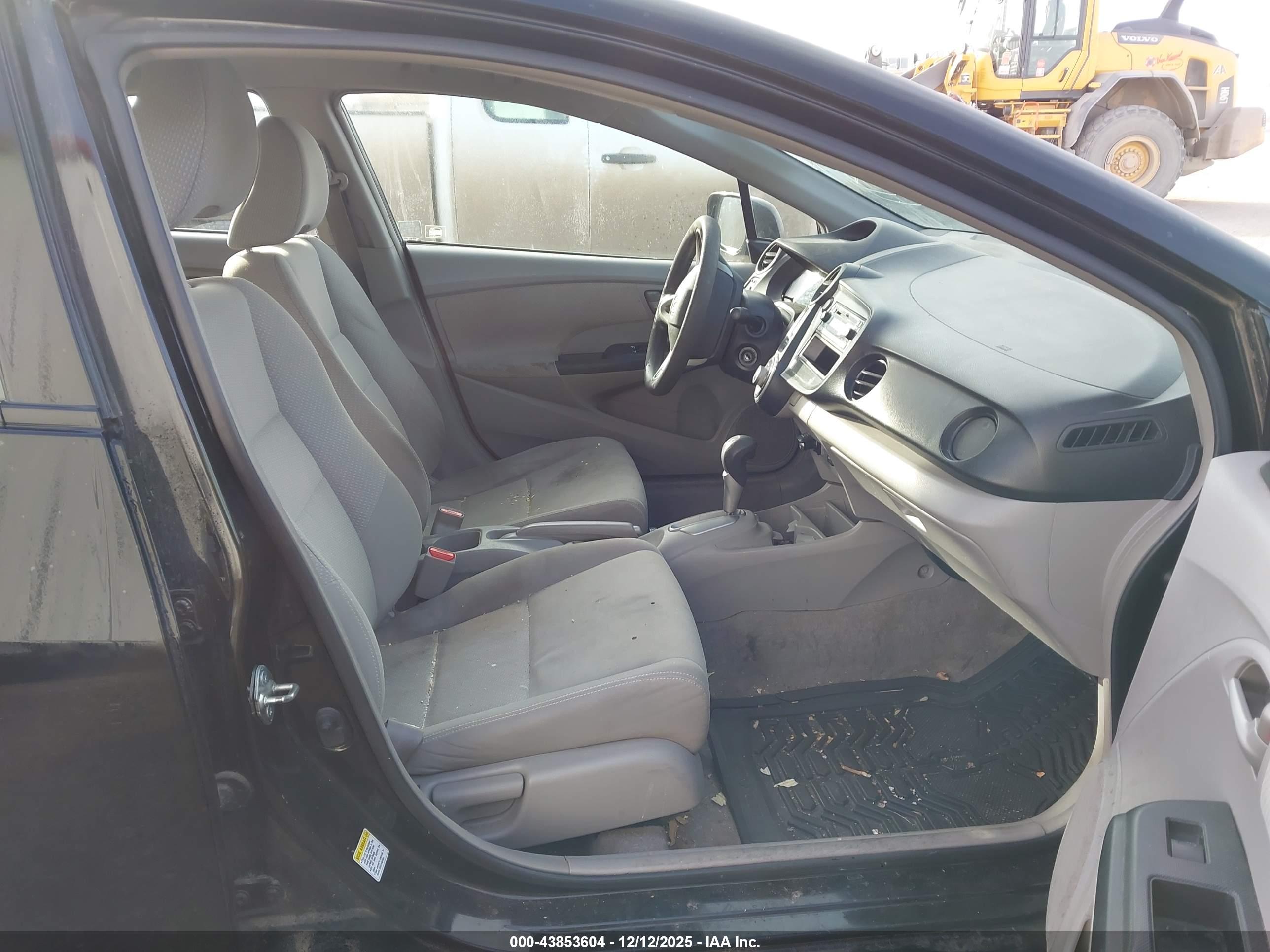 HONDA INSIGHT image 5