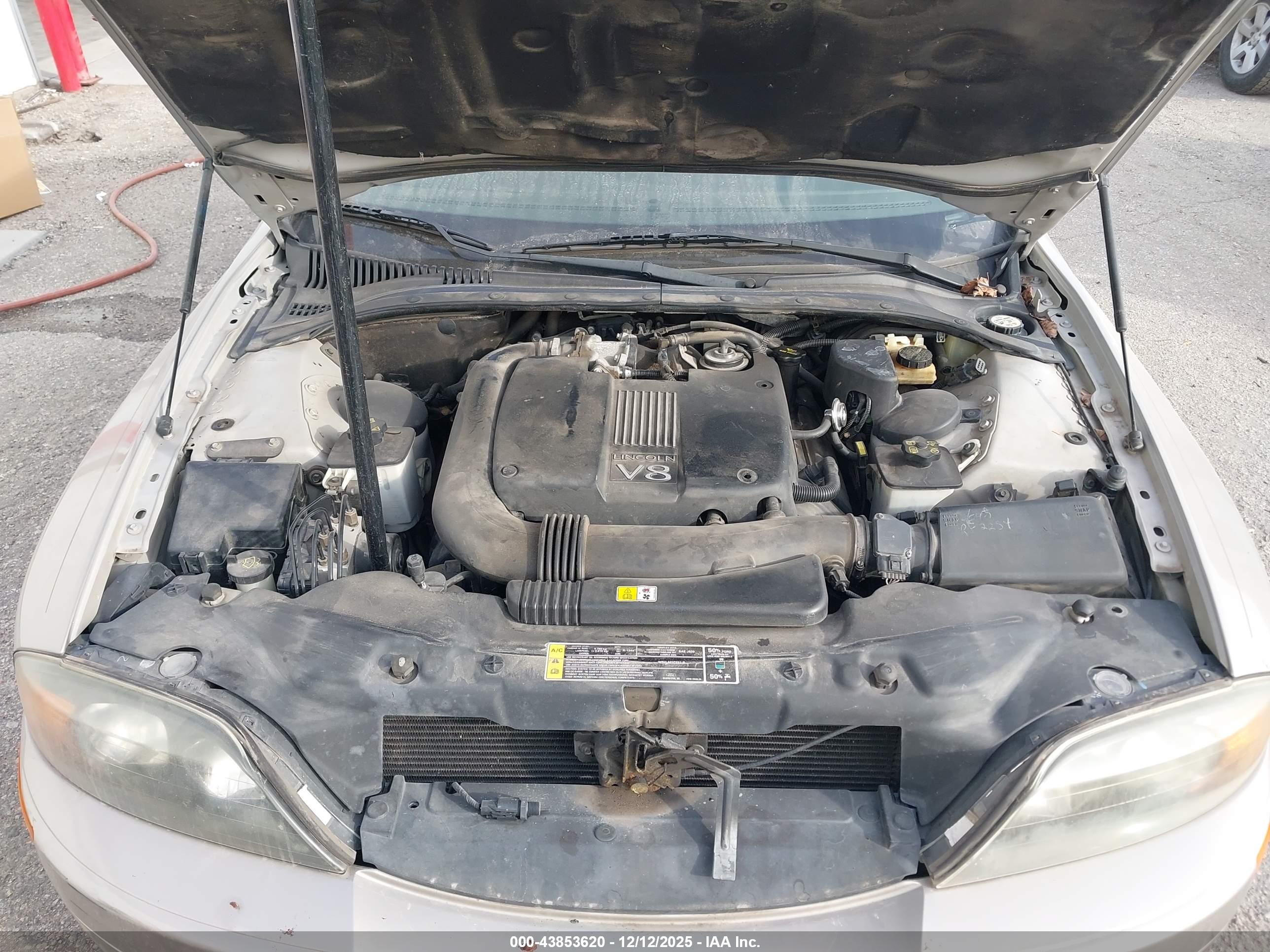 LINCOLN LS image 10