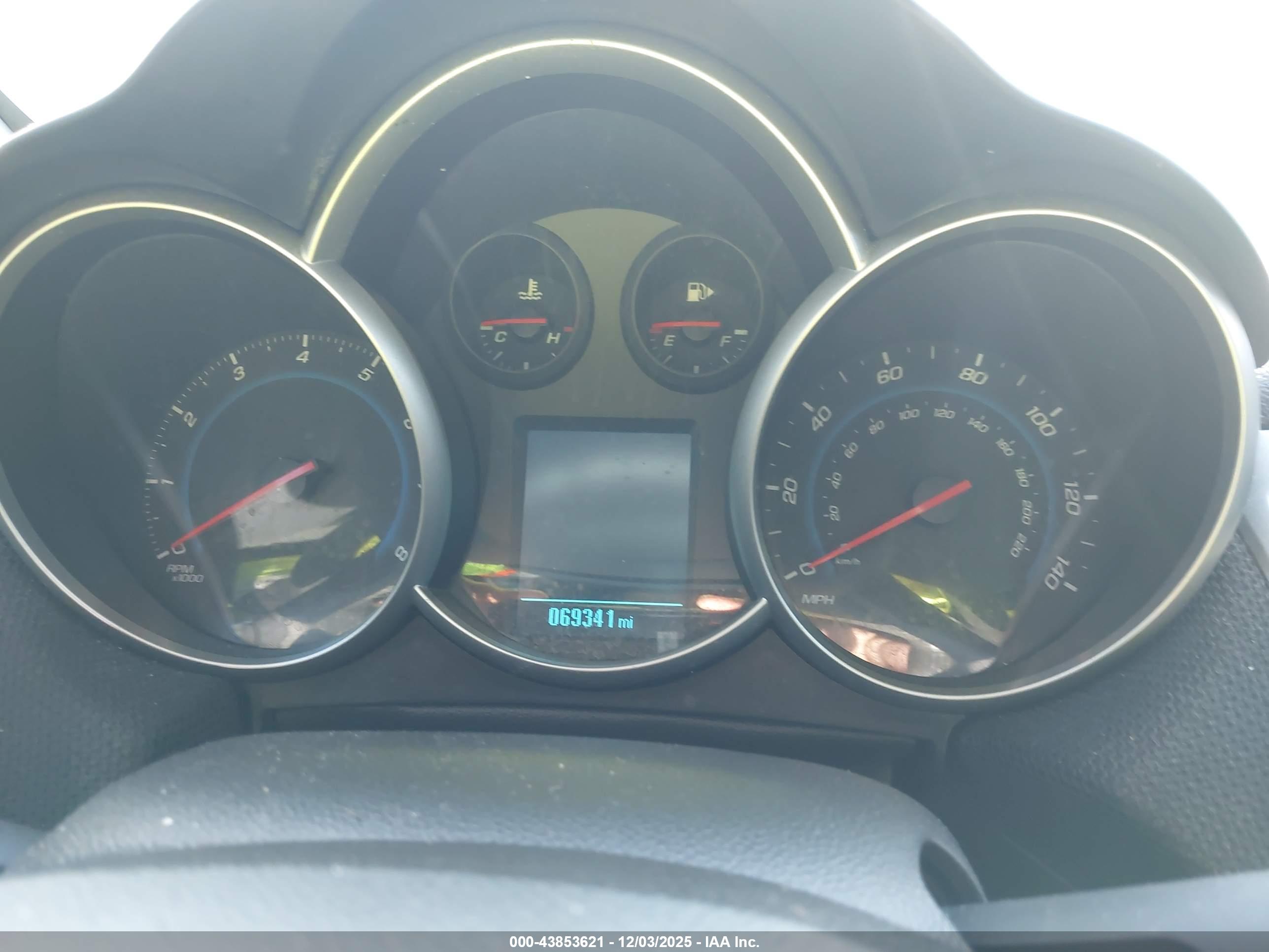 CHEVROLET CRUZE image 7