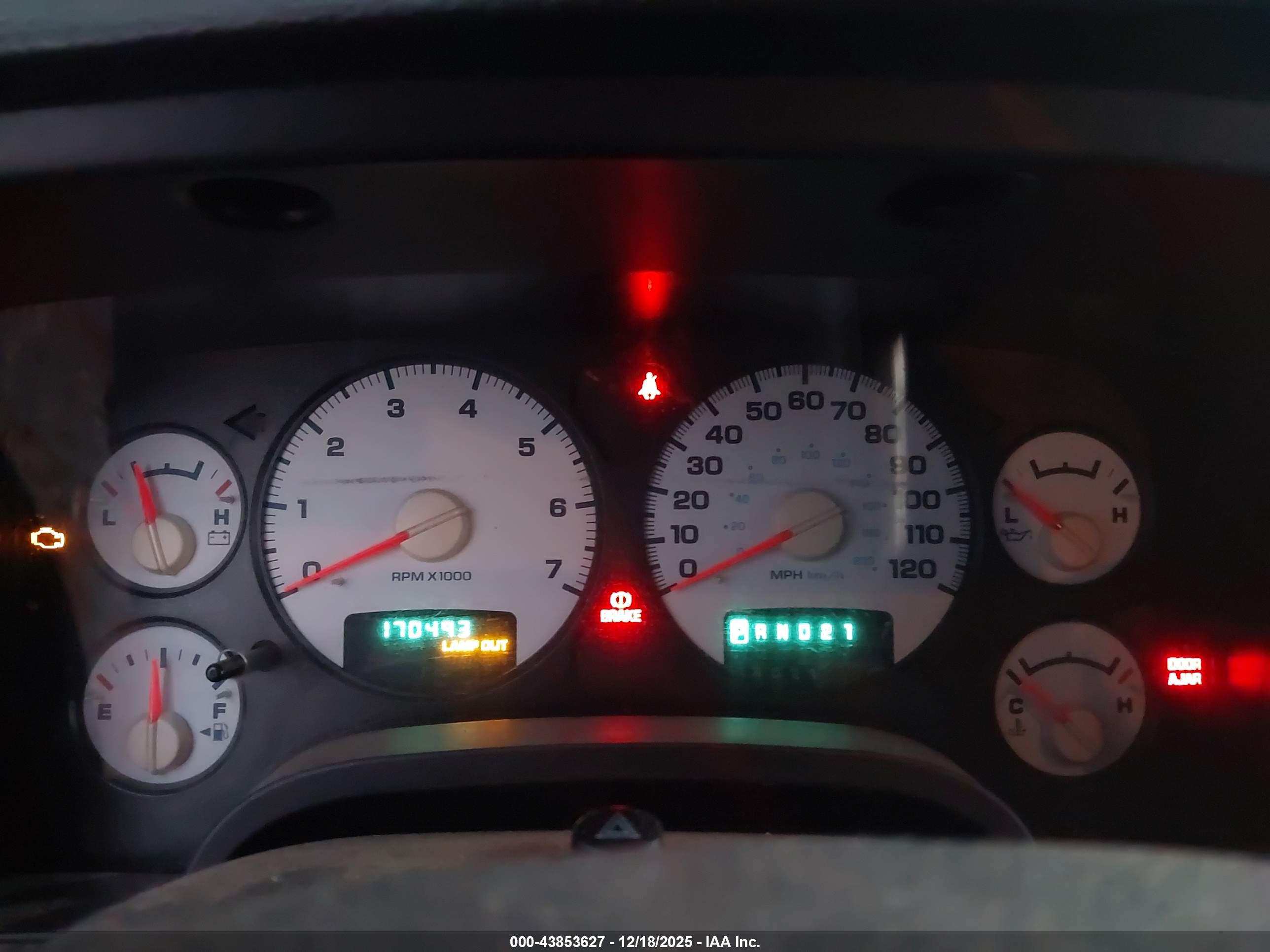 DODGE RAM image 7