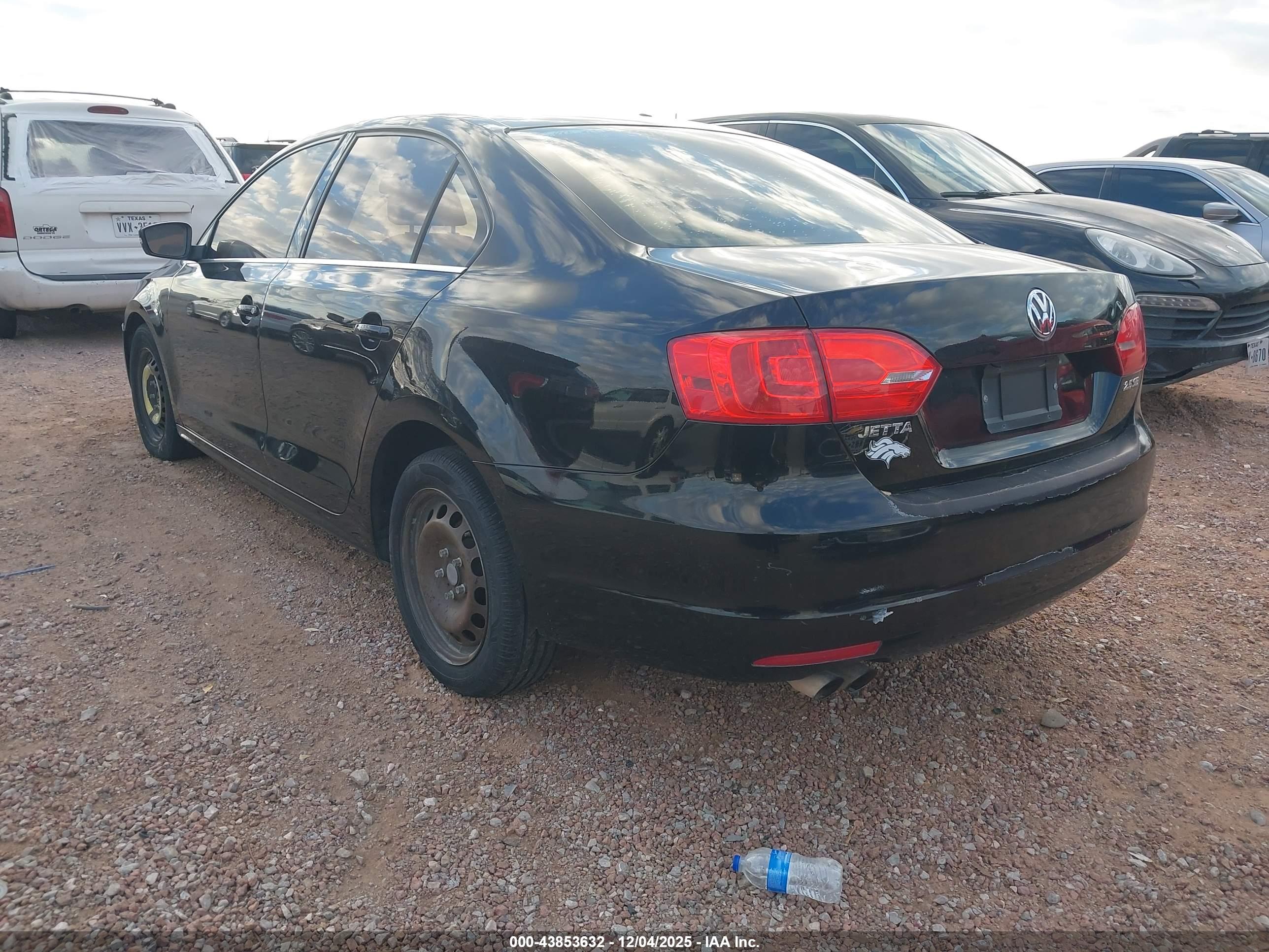 VOLKSWAGEN JETTA image 3