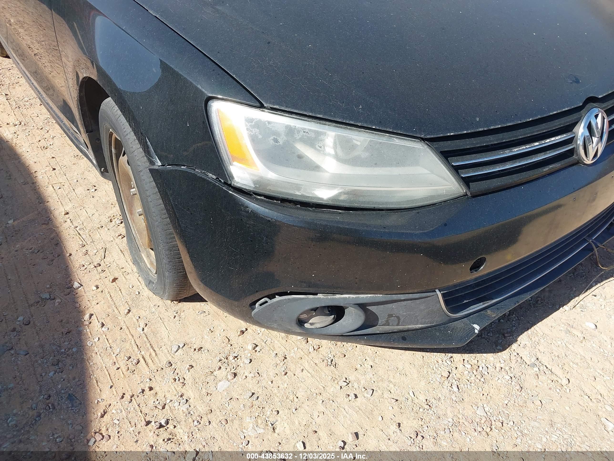 VOLKSWAGEN JETTA image 6