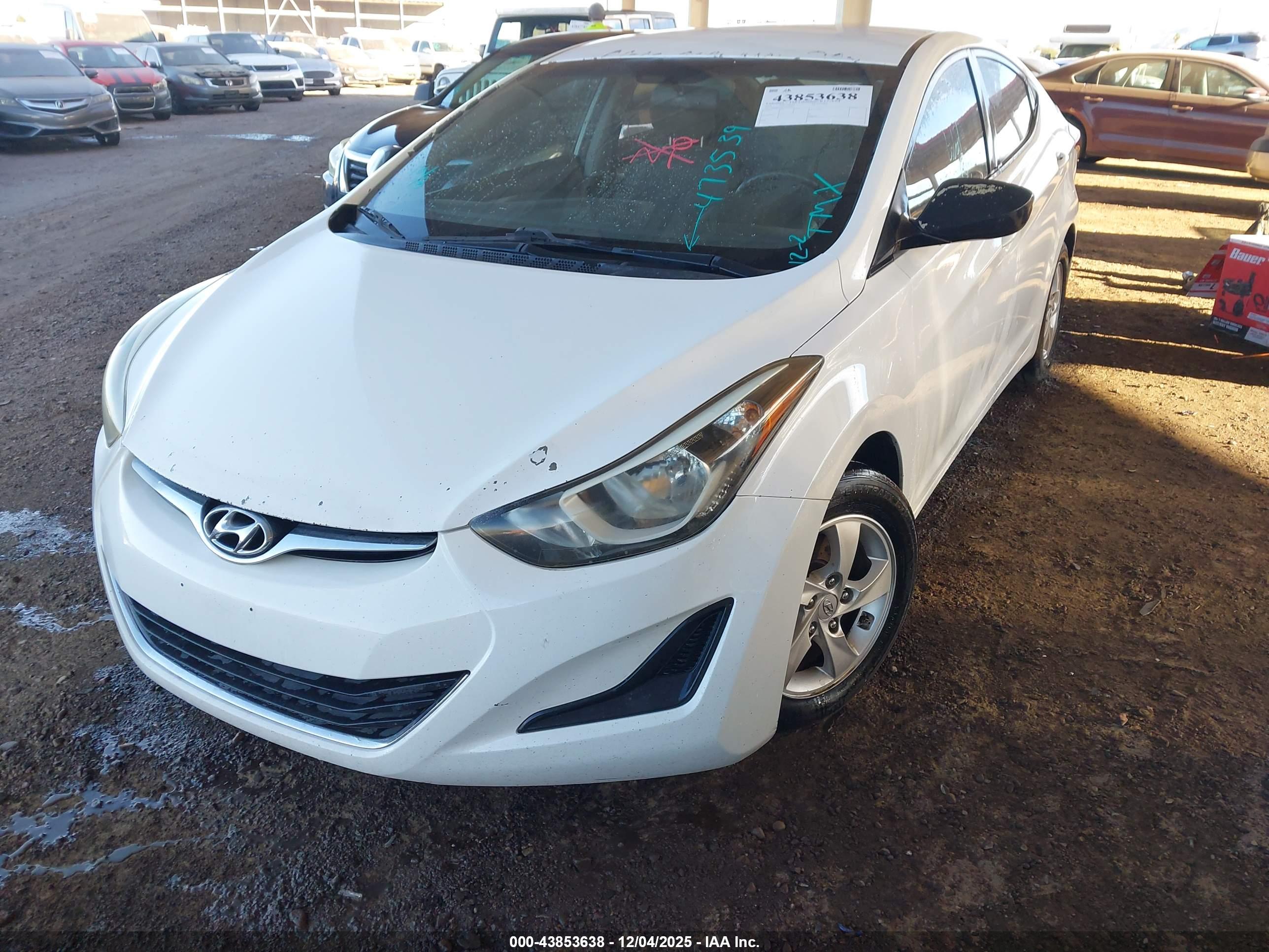 HYUNDAI ELANTRA image 2