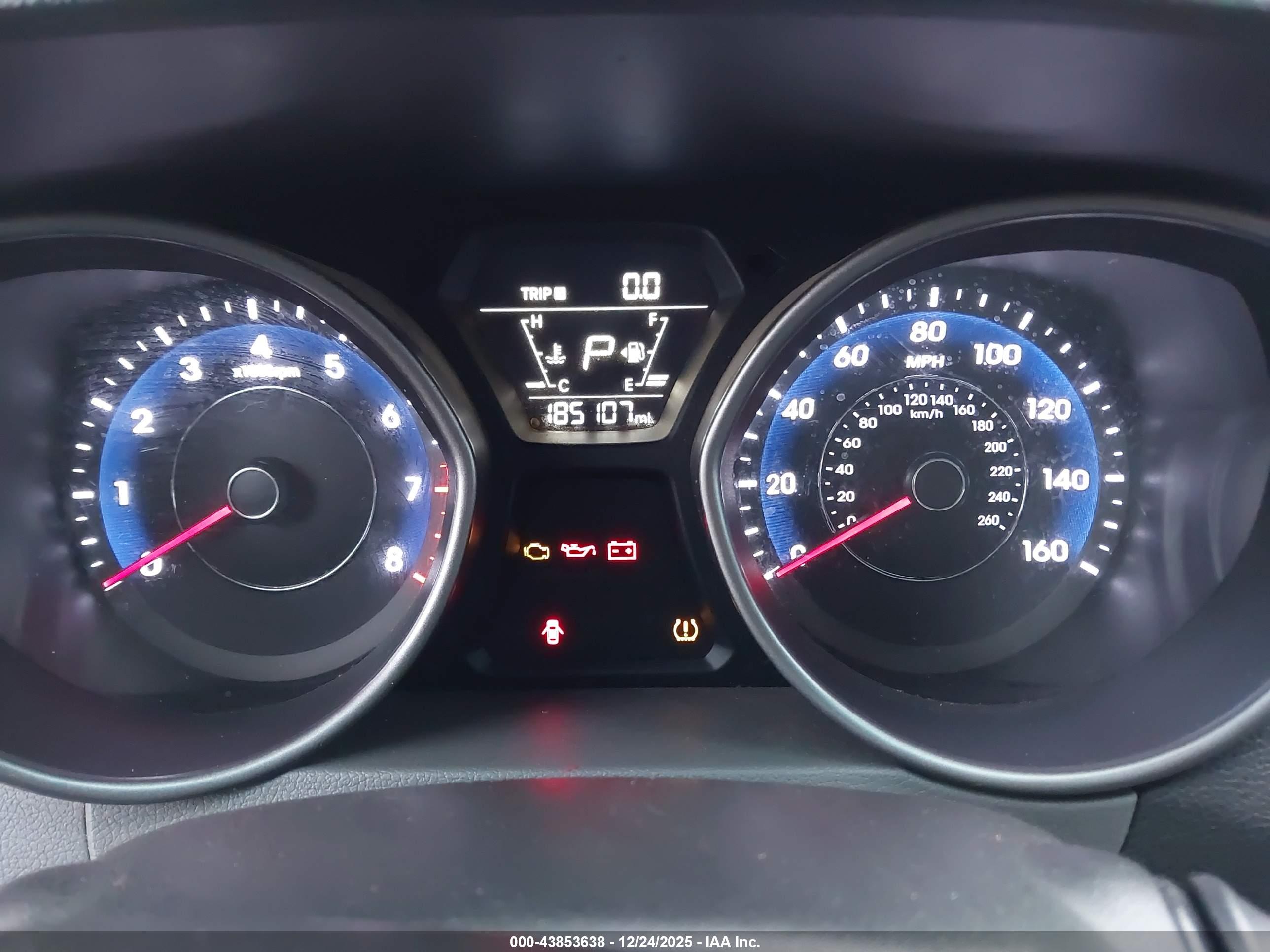 HYUNDAI ELANTRA image 7
