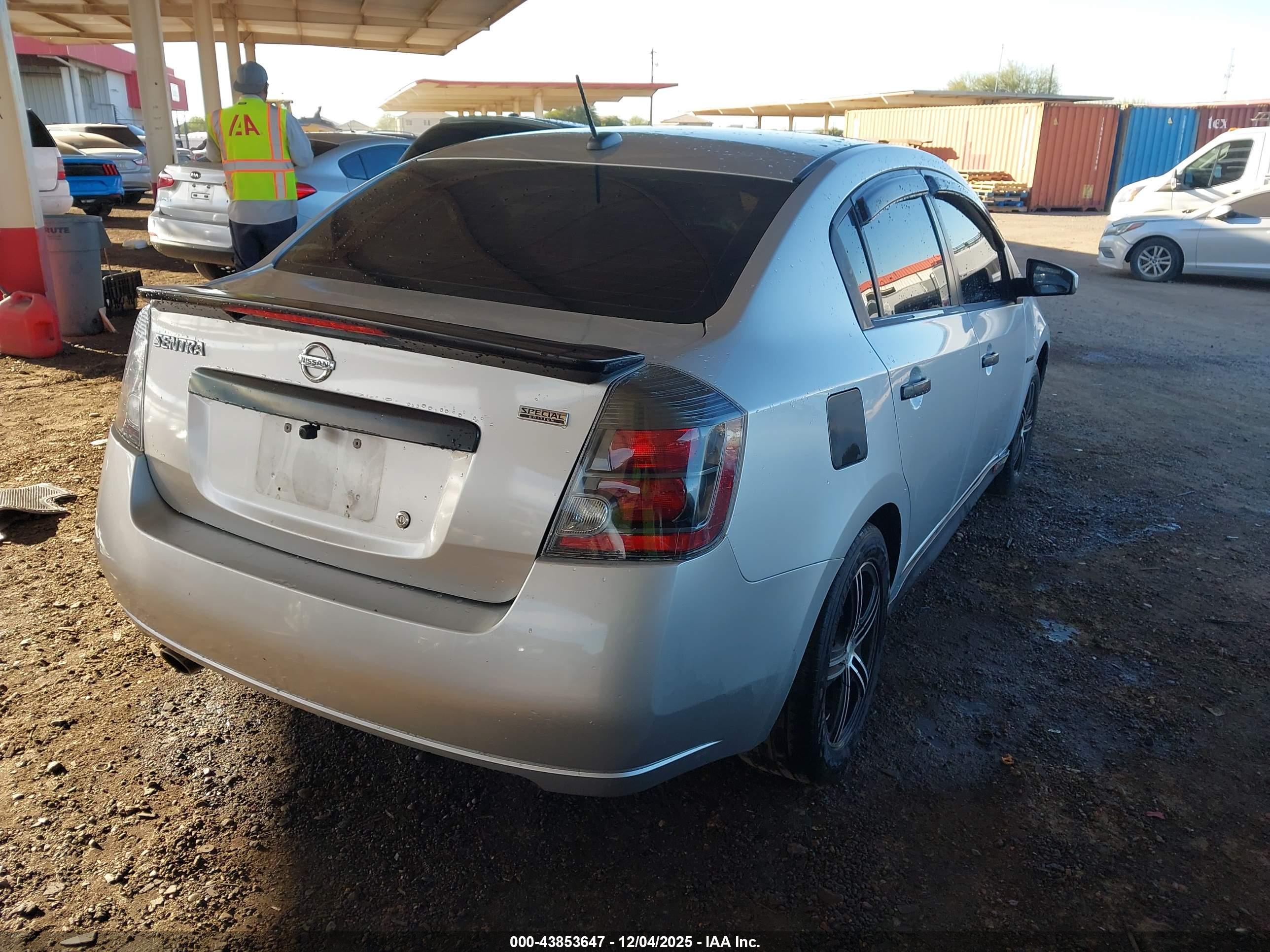 NISSAN SENTRA image 4