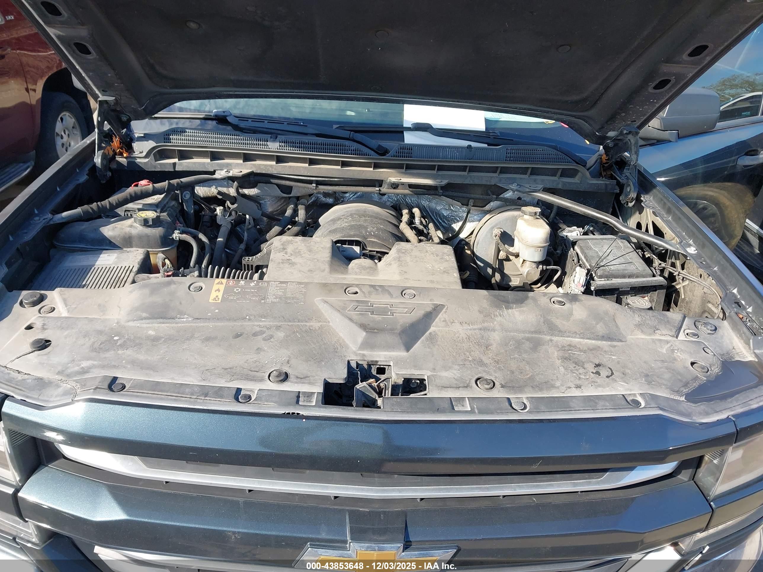 CHEVROLET SILVERADO image 10