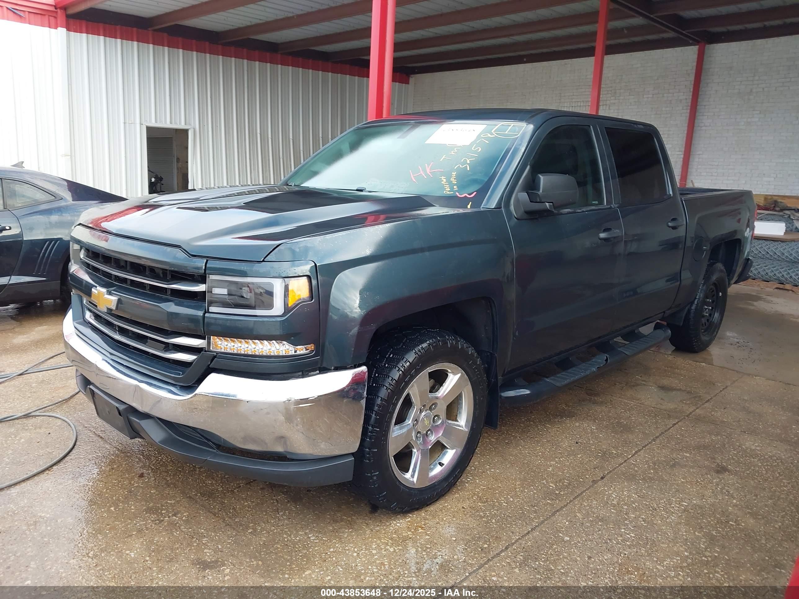 CHEVROLET SILVERADO image 2