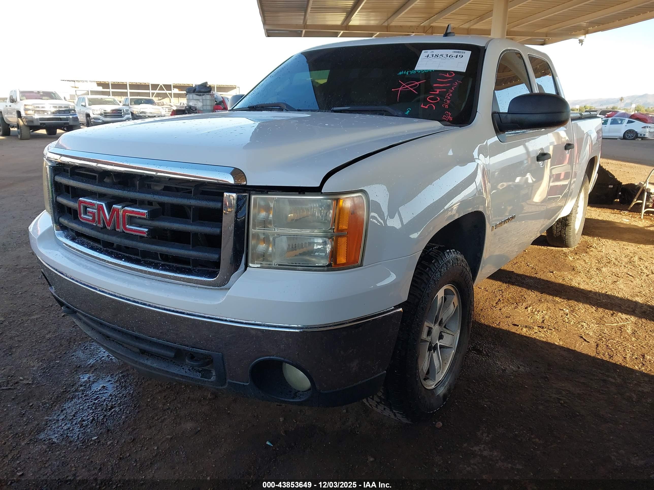 GMC SIERRA image 2