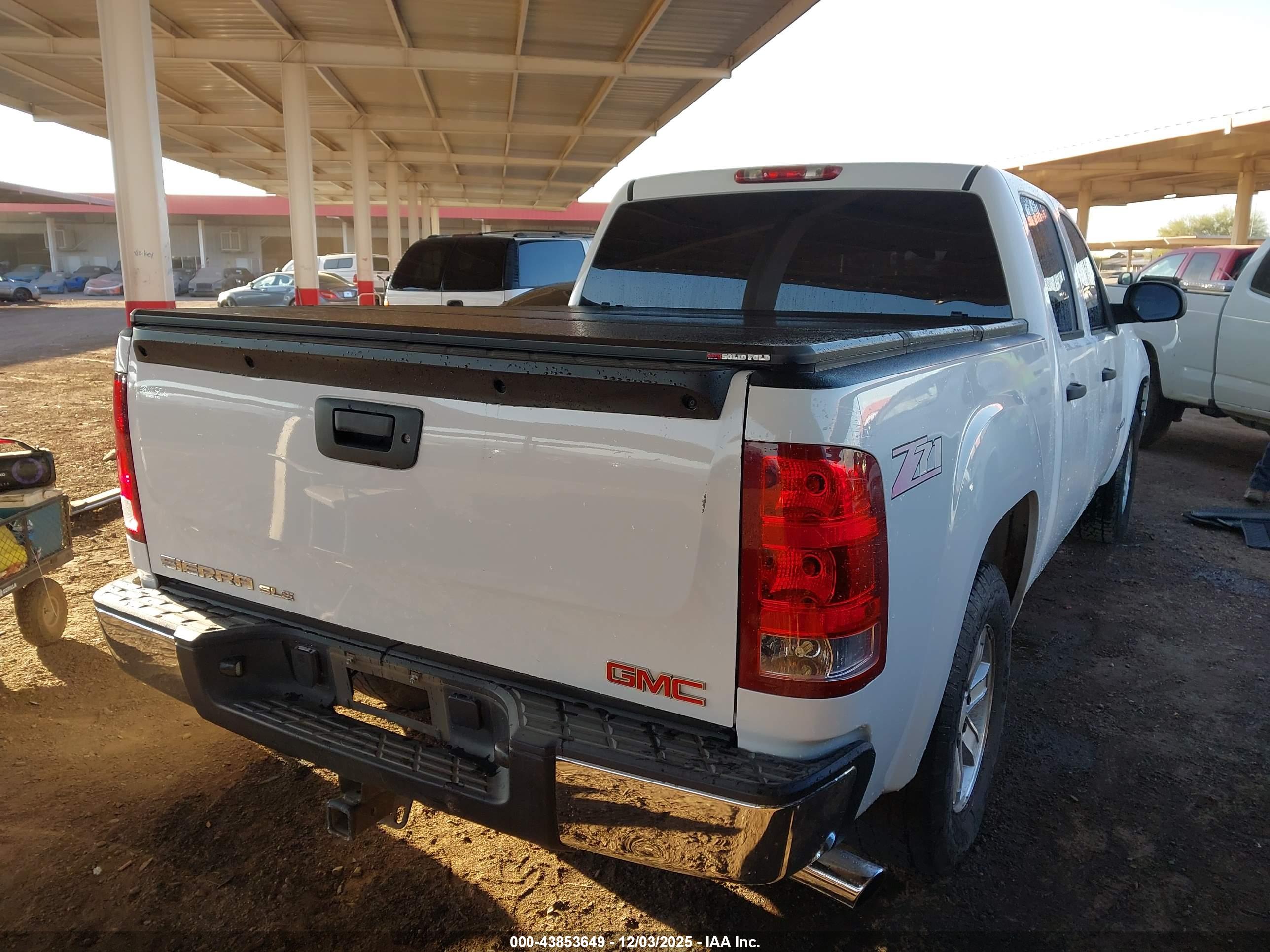 GMC SIERRA image 4