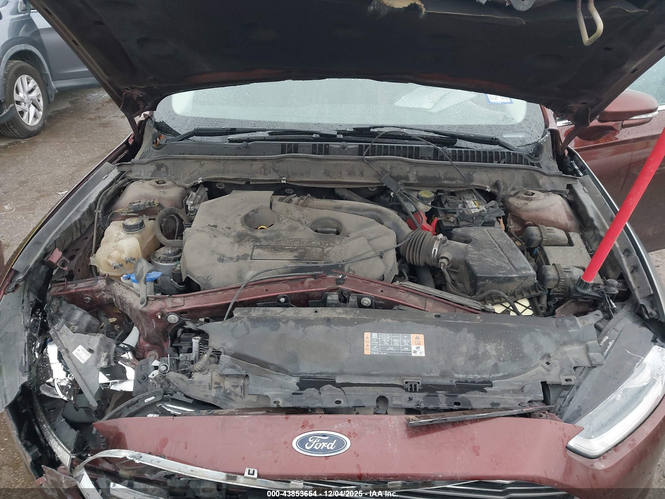 FORD FUSION image 10