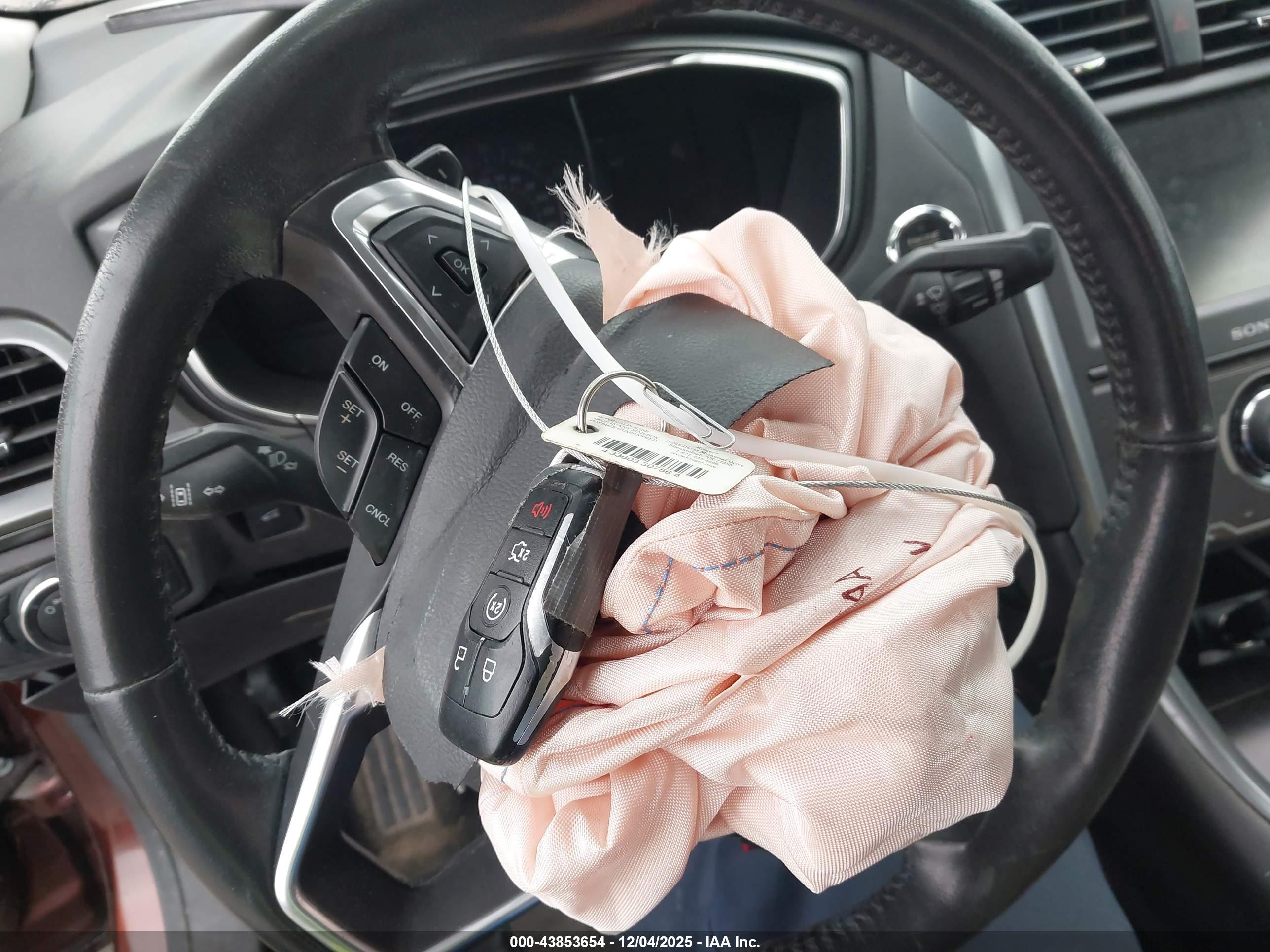 FORD FUSION image 11