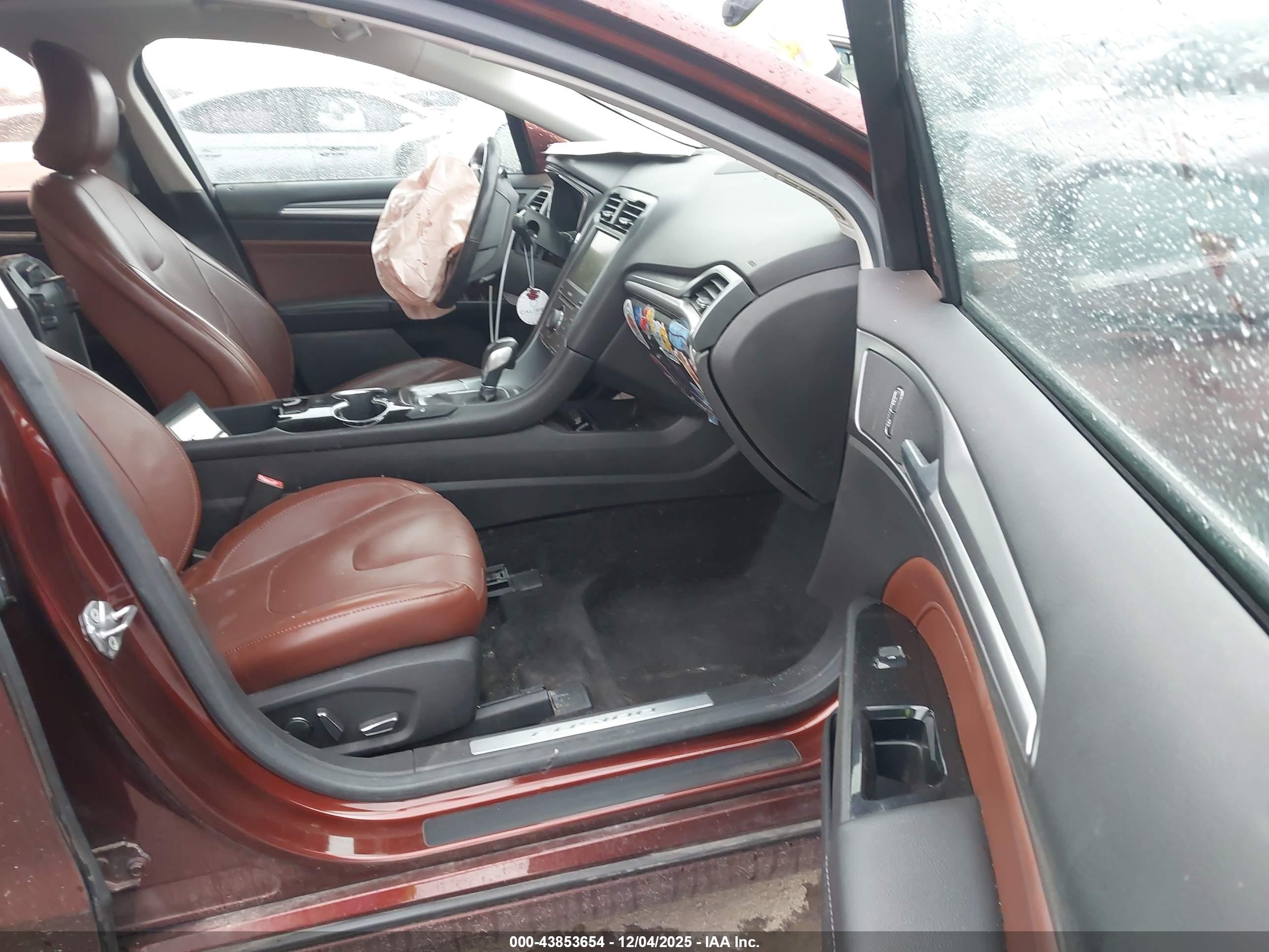 FORD FUSION image 5