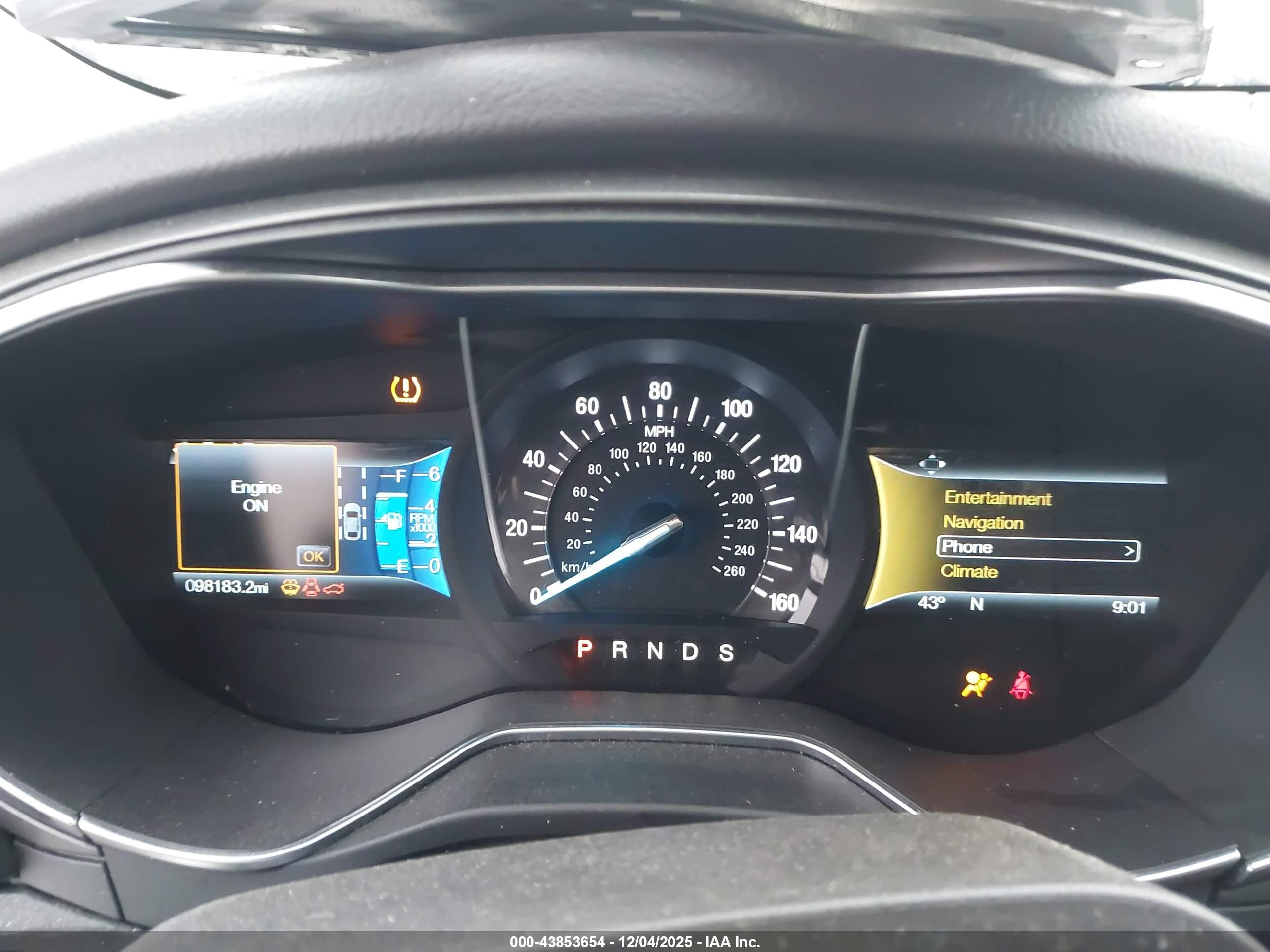 FORD FUSION image 7