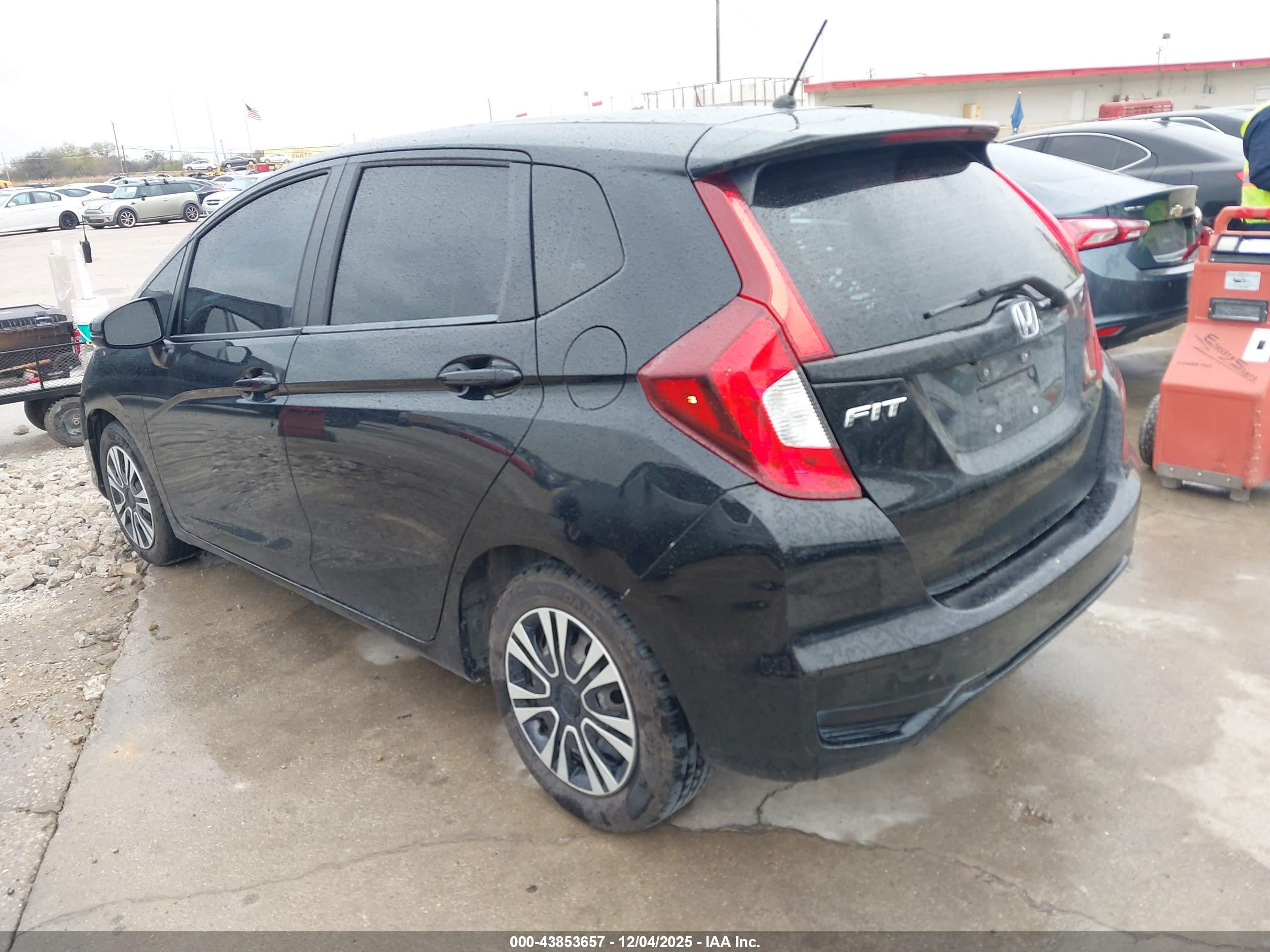 HONDA FIT image 3