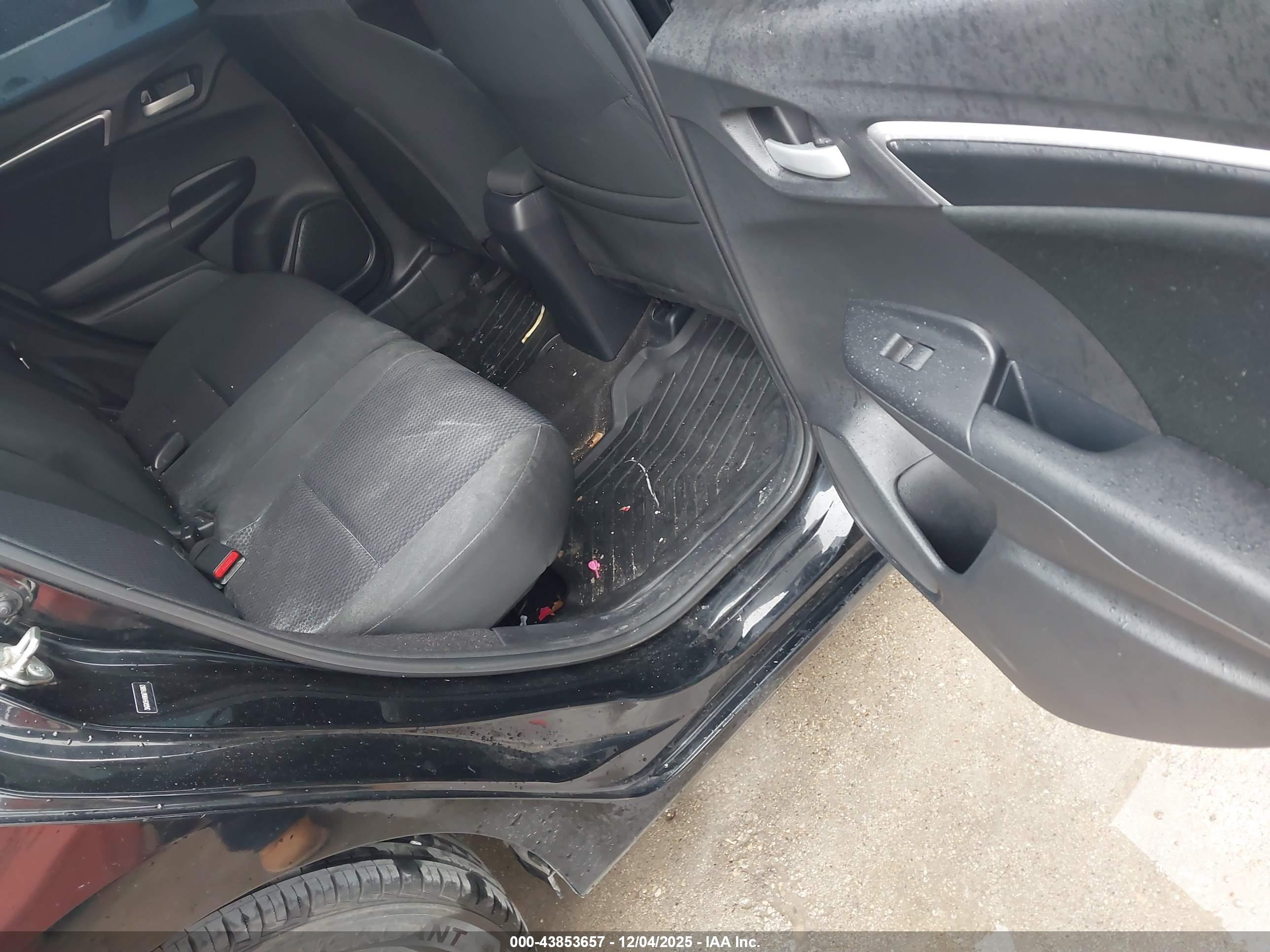 HONDA FIT image 8