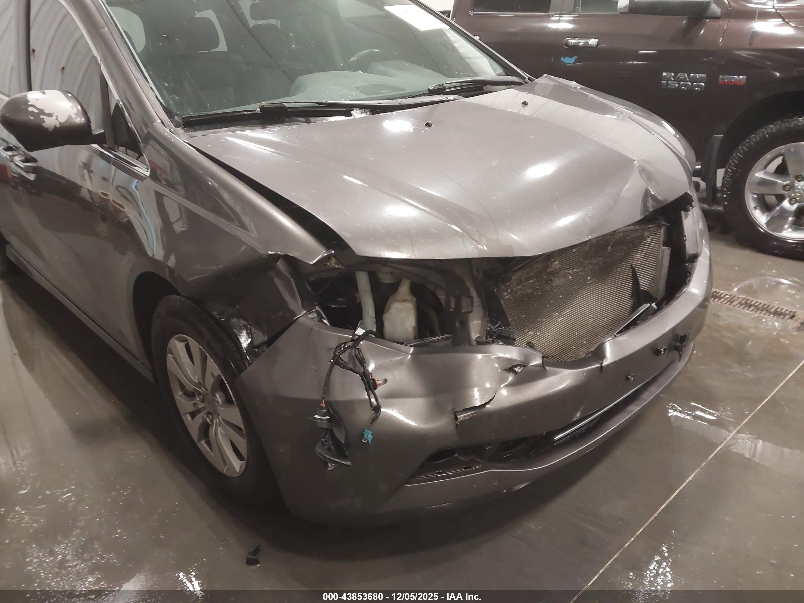 HONDA ODYSSEY image 6
