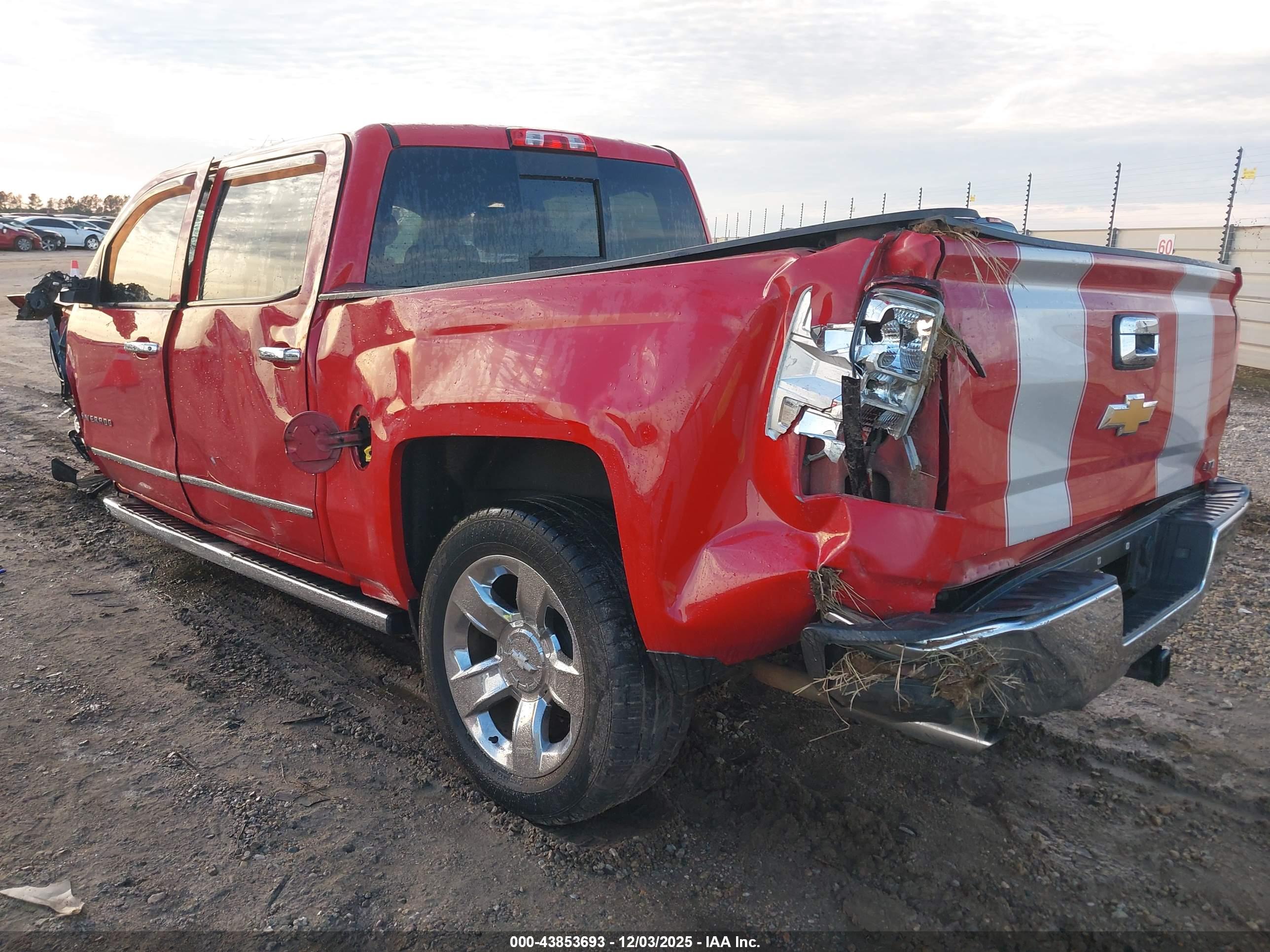 CHEVROLET SILVERADO image 3
