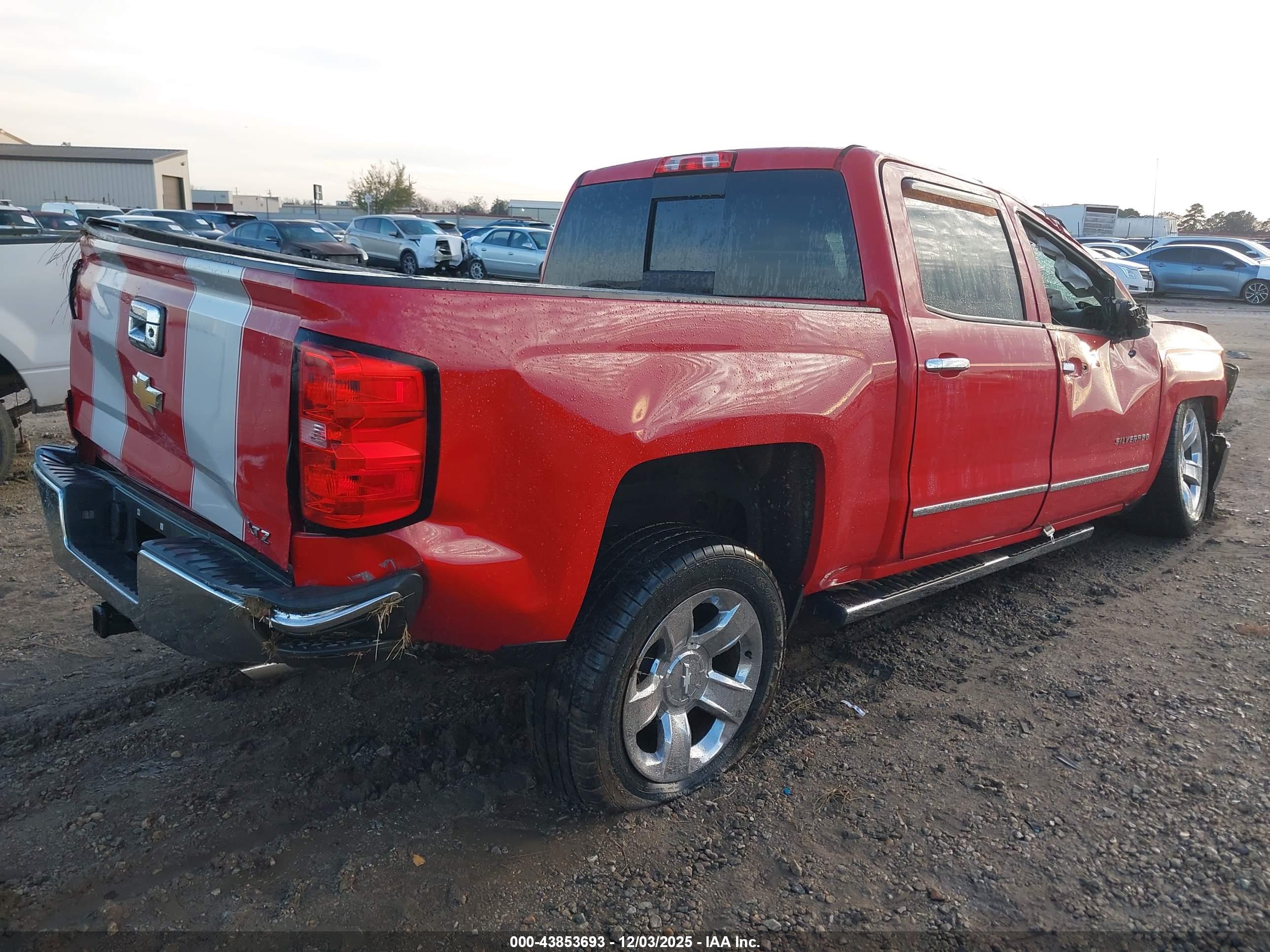CHEVROLET SILVERADO image 4
