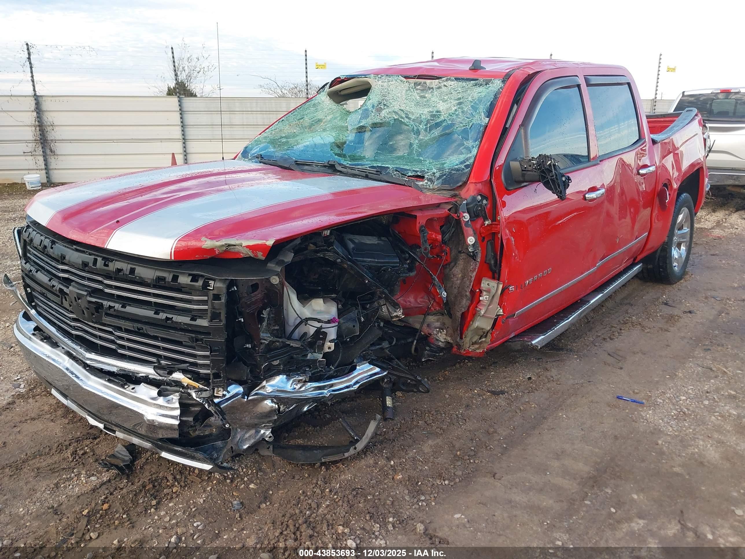 CHEVROLET SILVERADO image 6