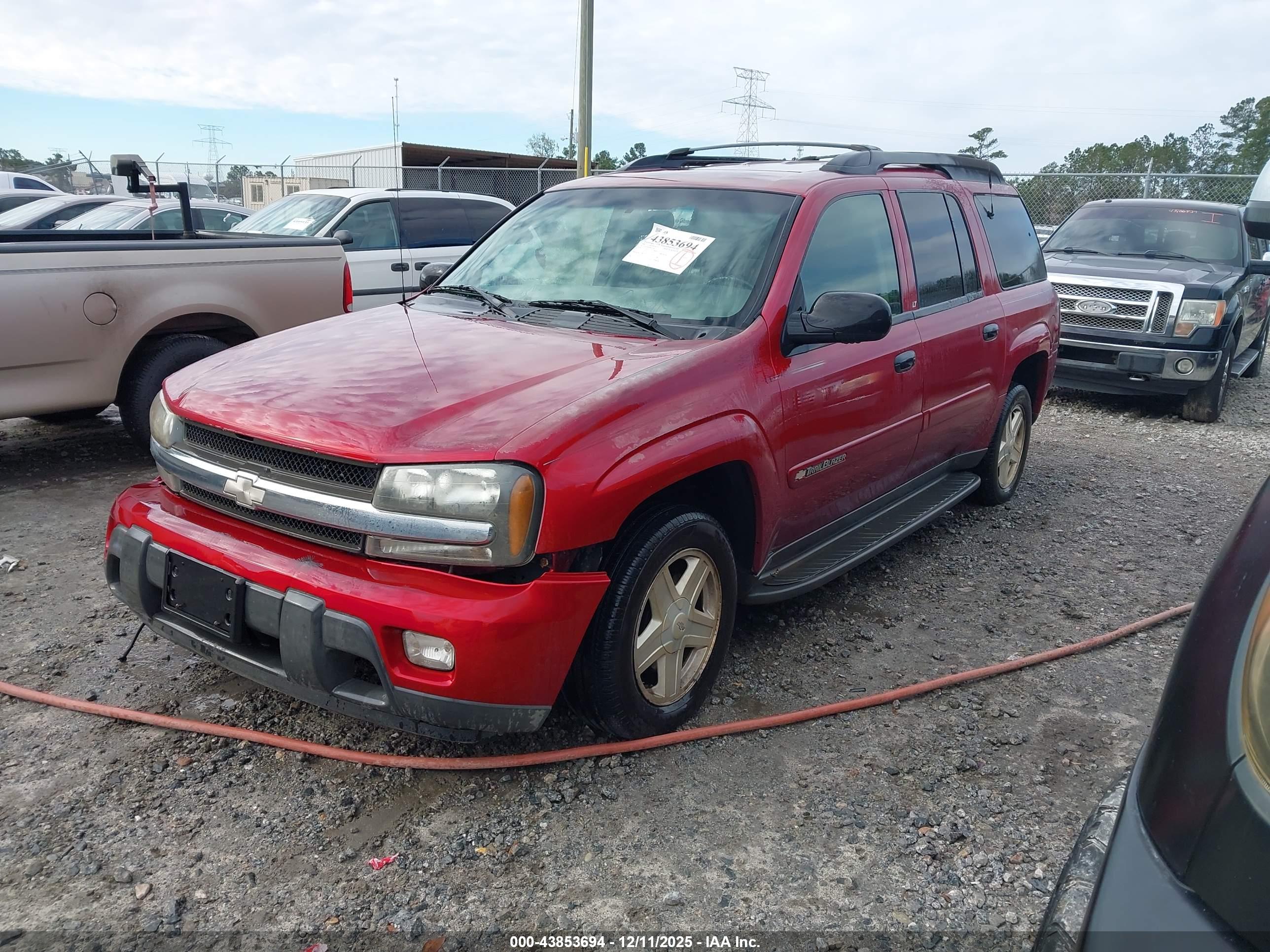 CHEVROLET TRAILBLAZER image 2