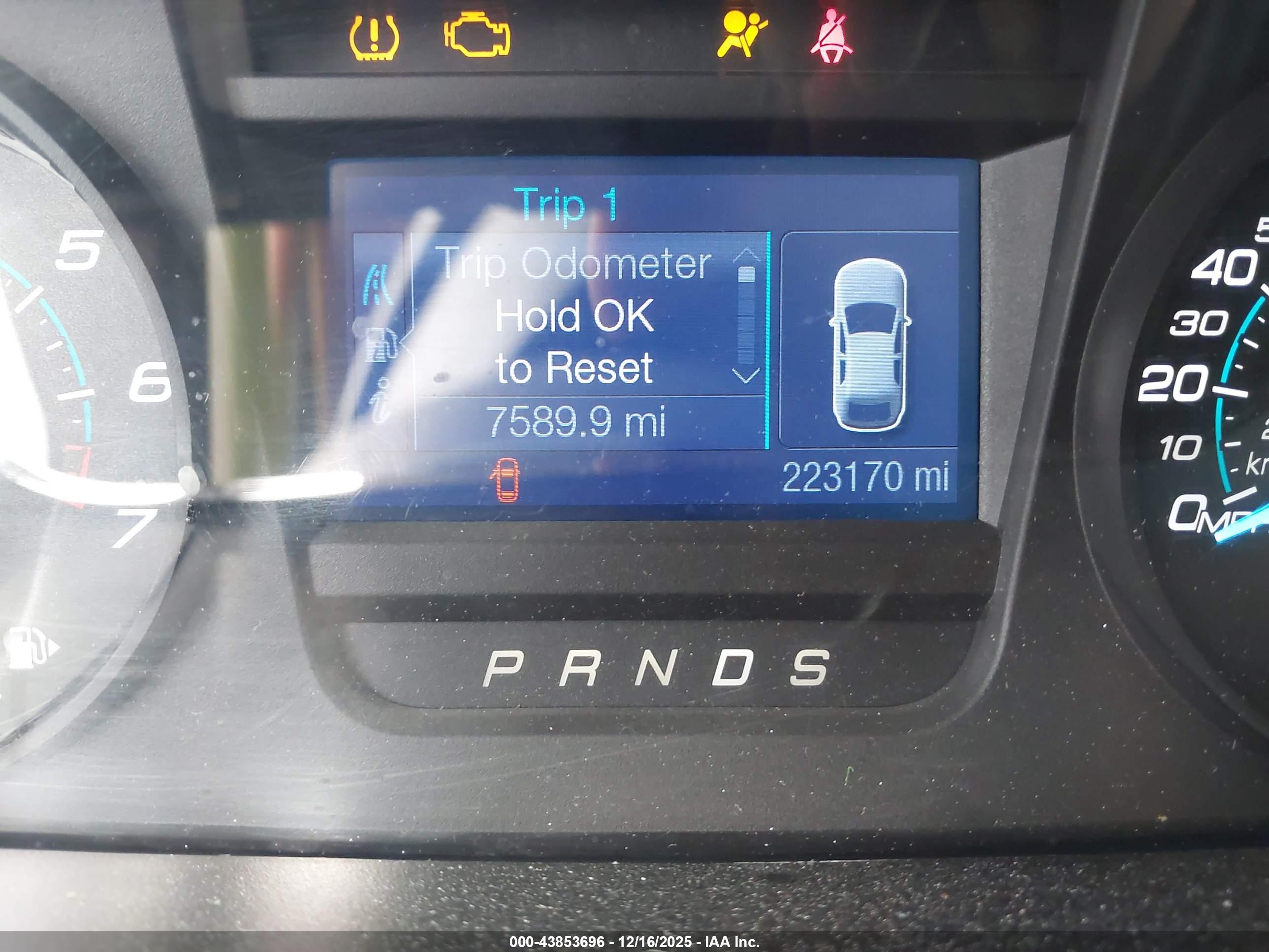 FORD TAURUS image 7