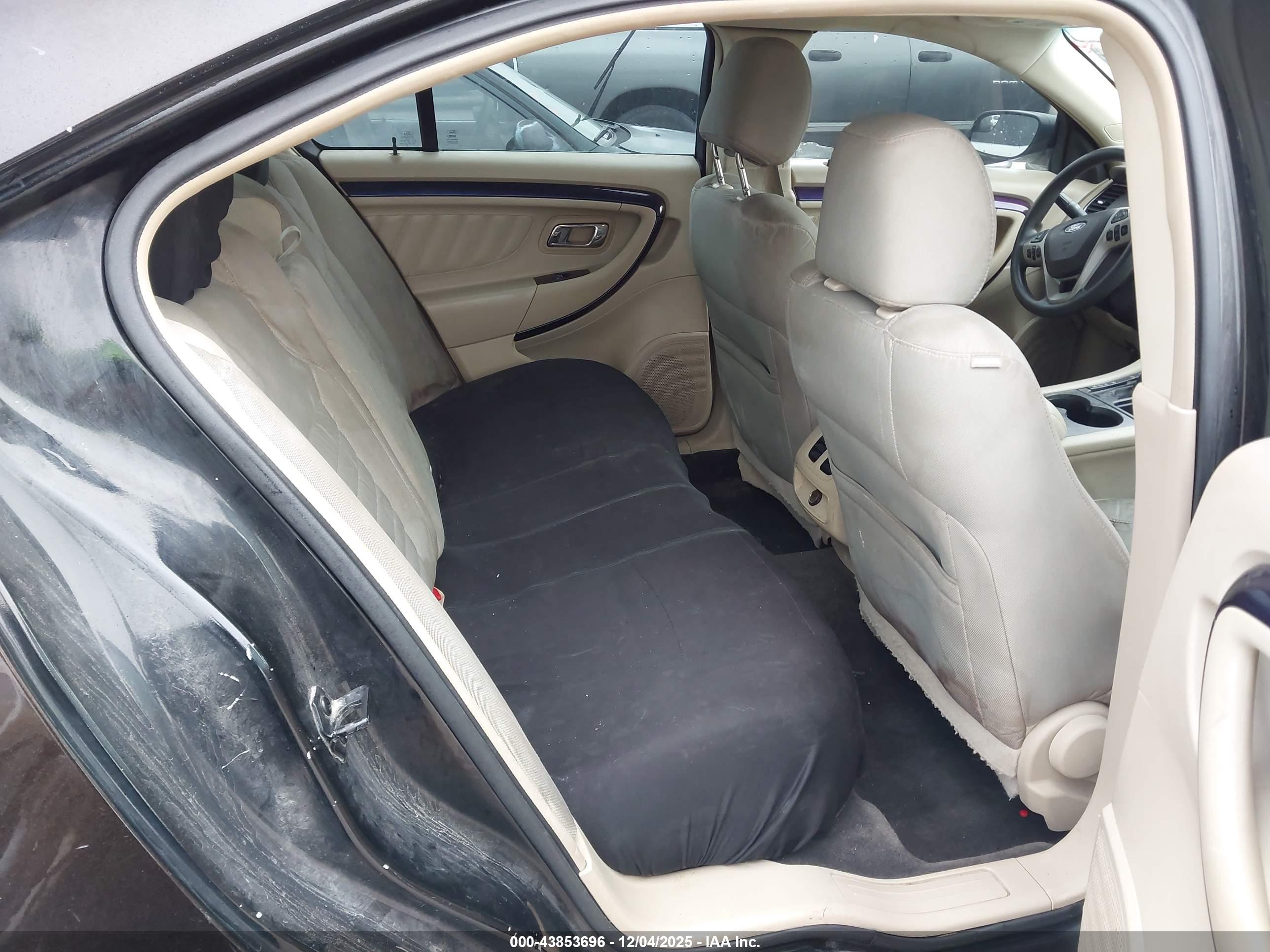 FORD TAURUS image 8