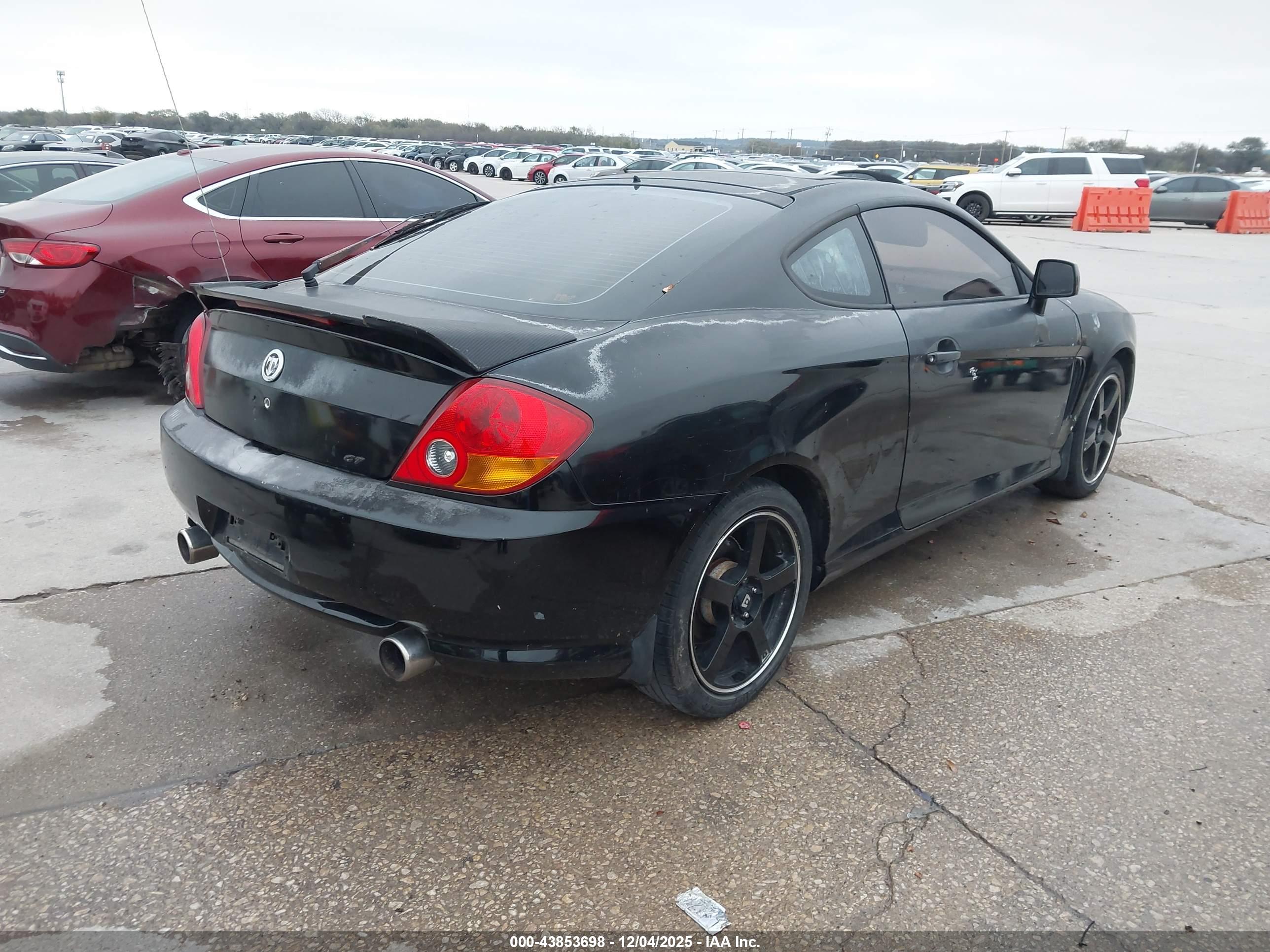 HYUNDAI TIBURON image 4