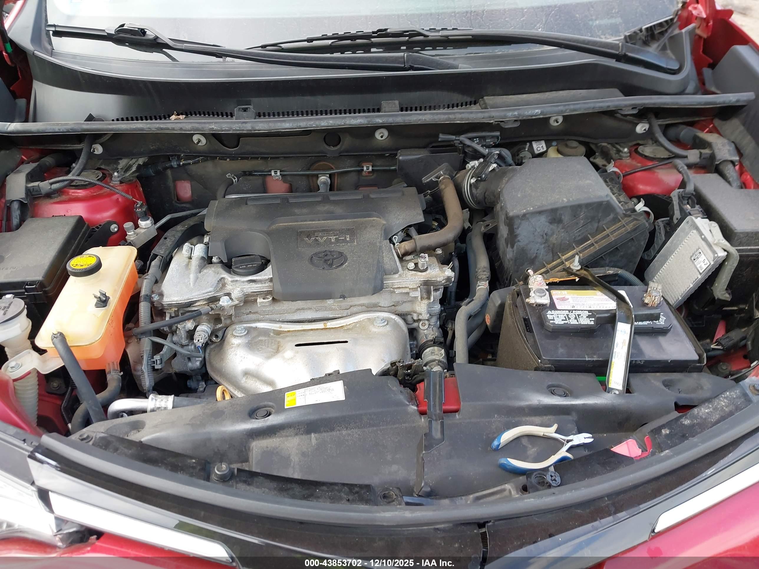 TOYOTA RAV4 image 10