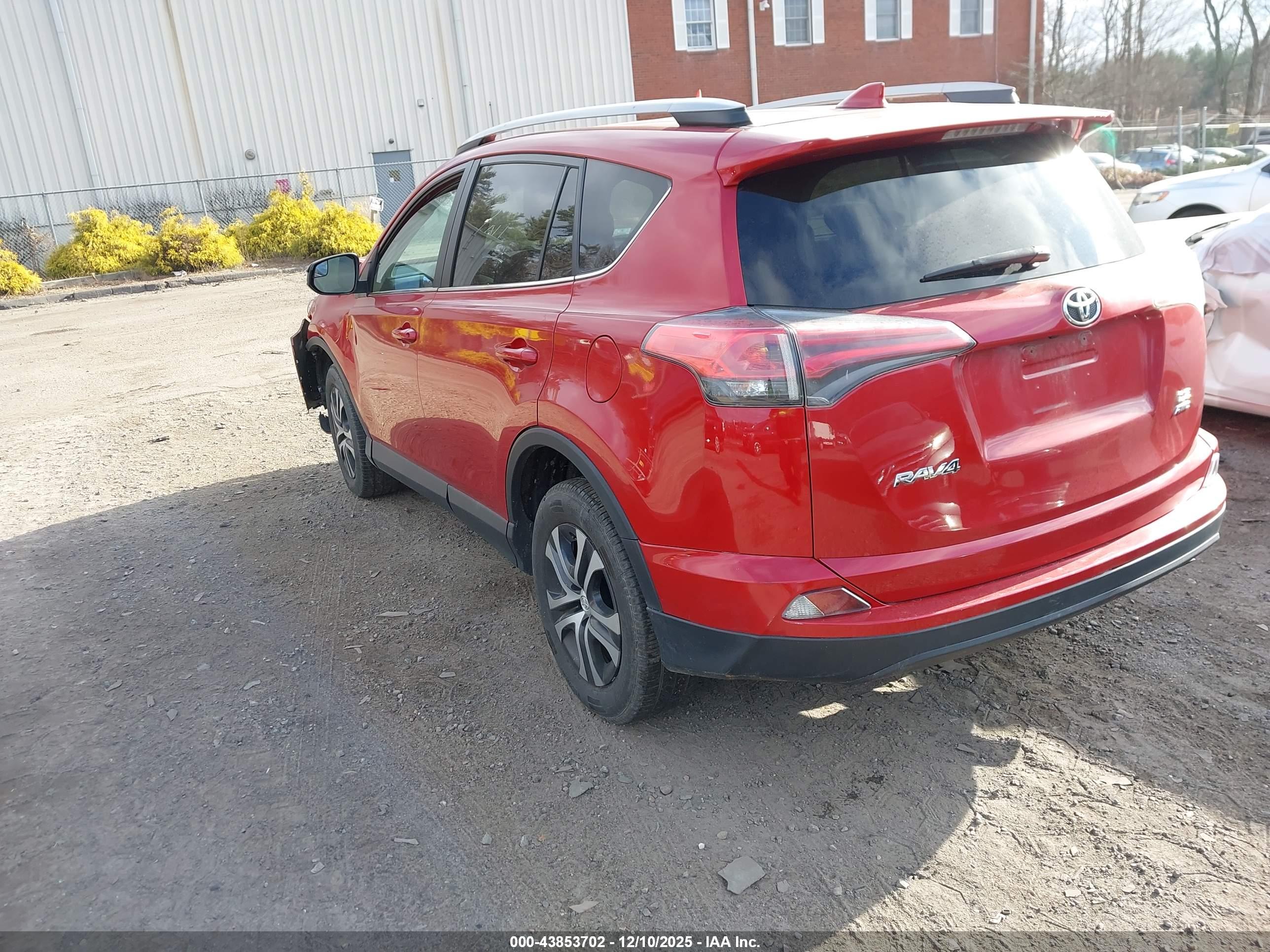 TOYOTA RAV4 image 3