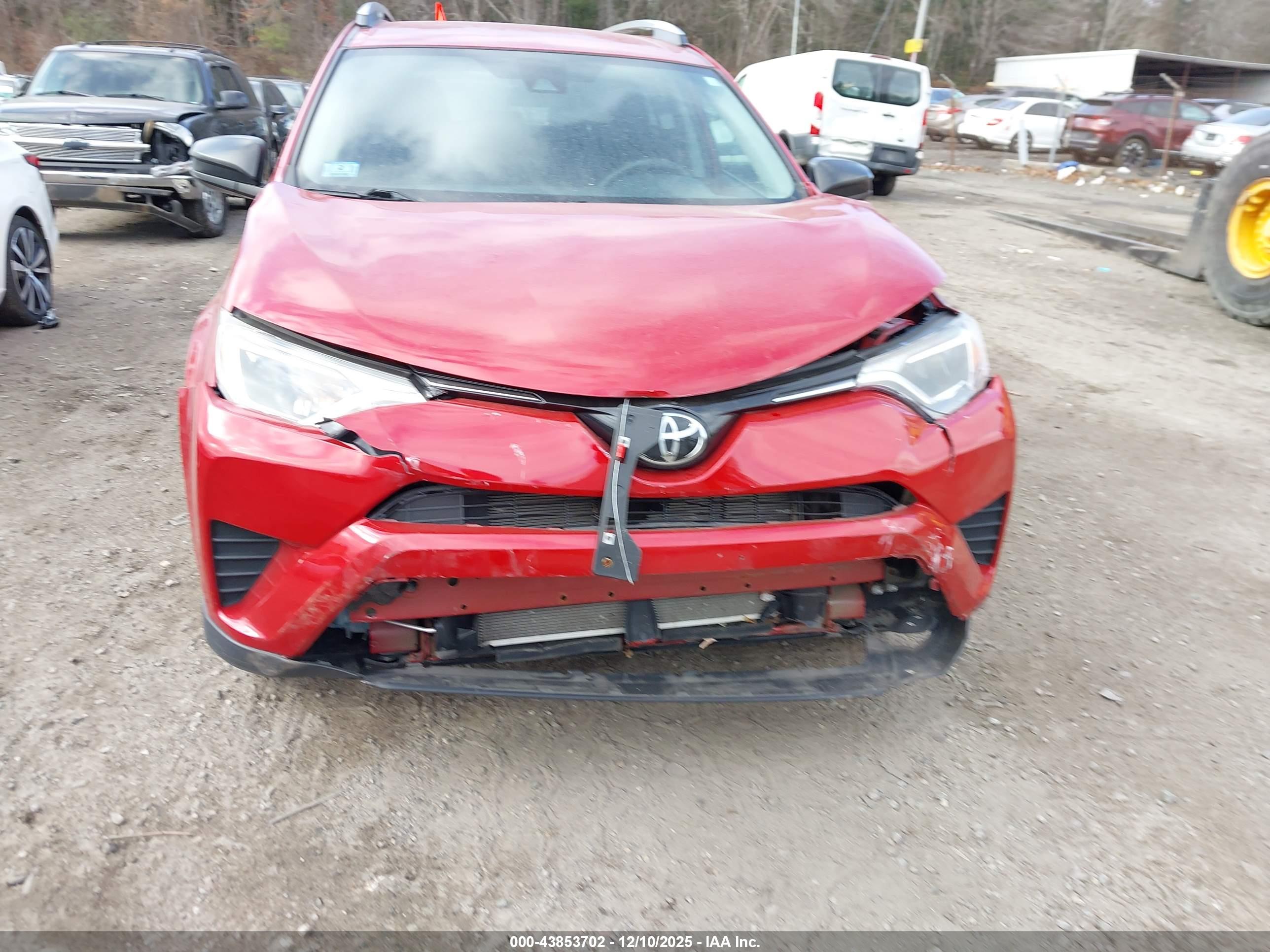 TOYOTA RAV4 image 6