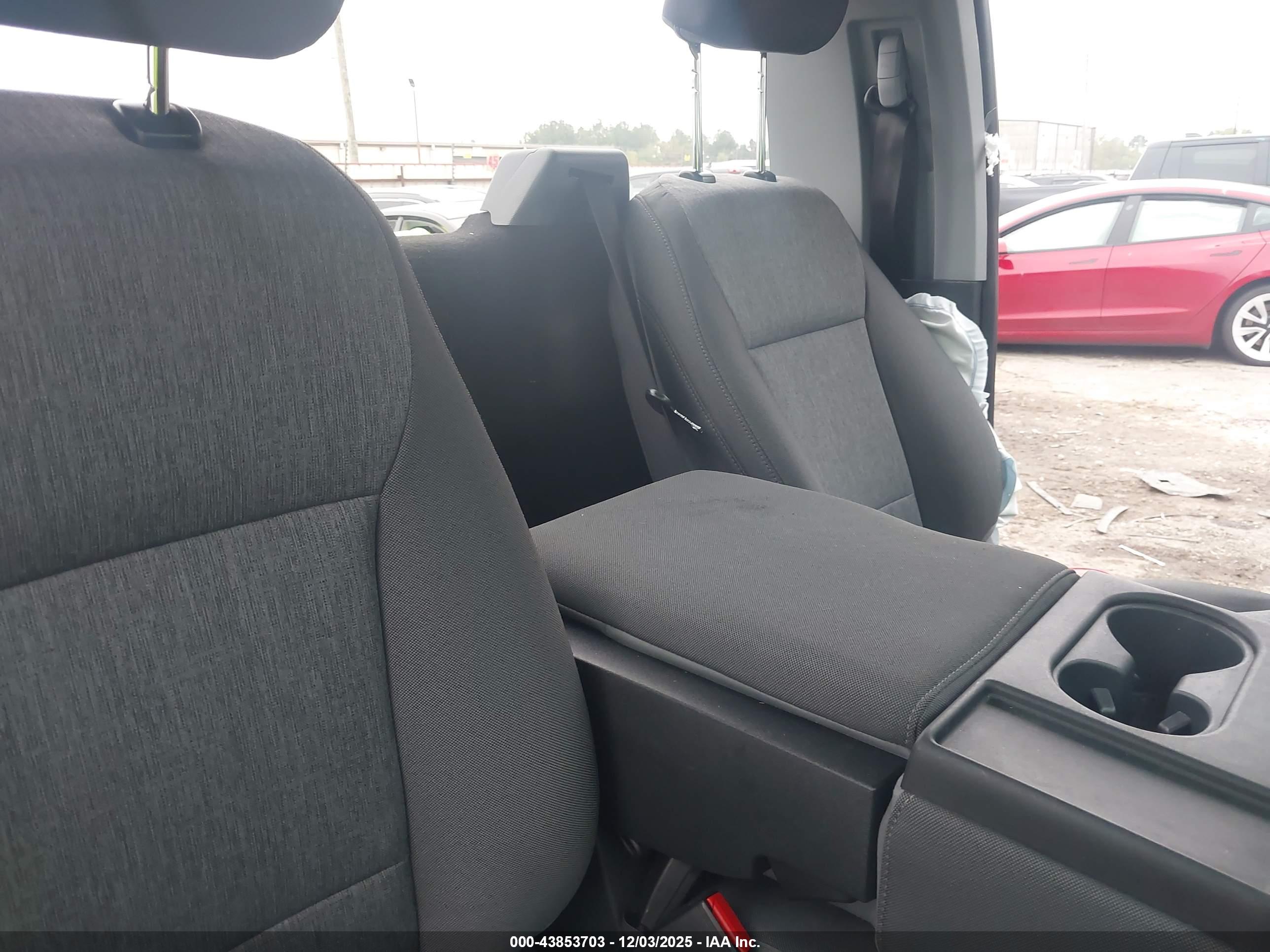 FORD F-150 image 8