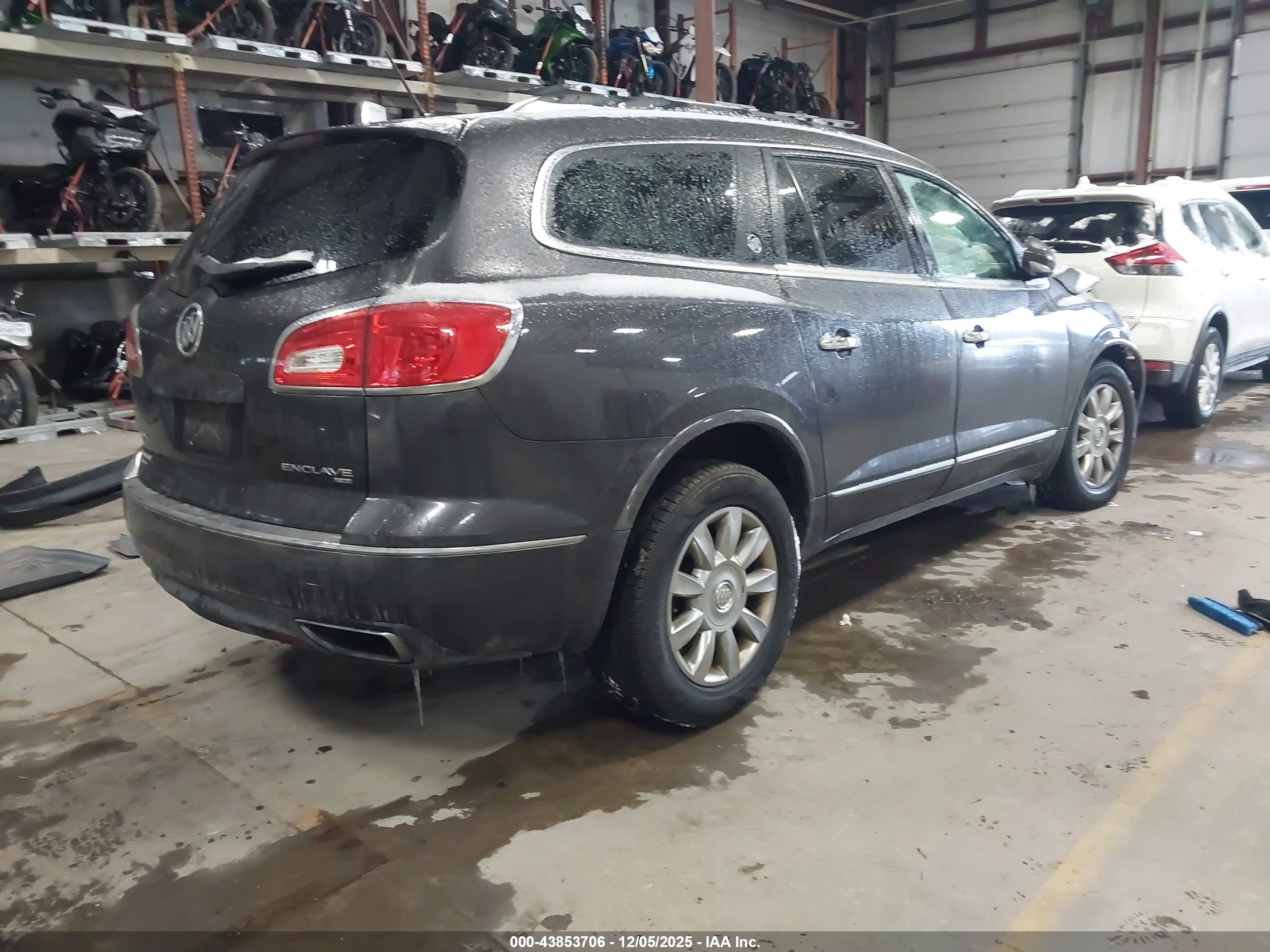BUICK ENCLAVE image 4