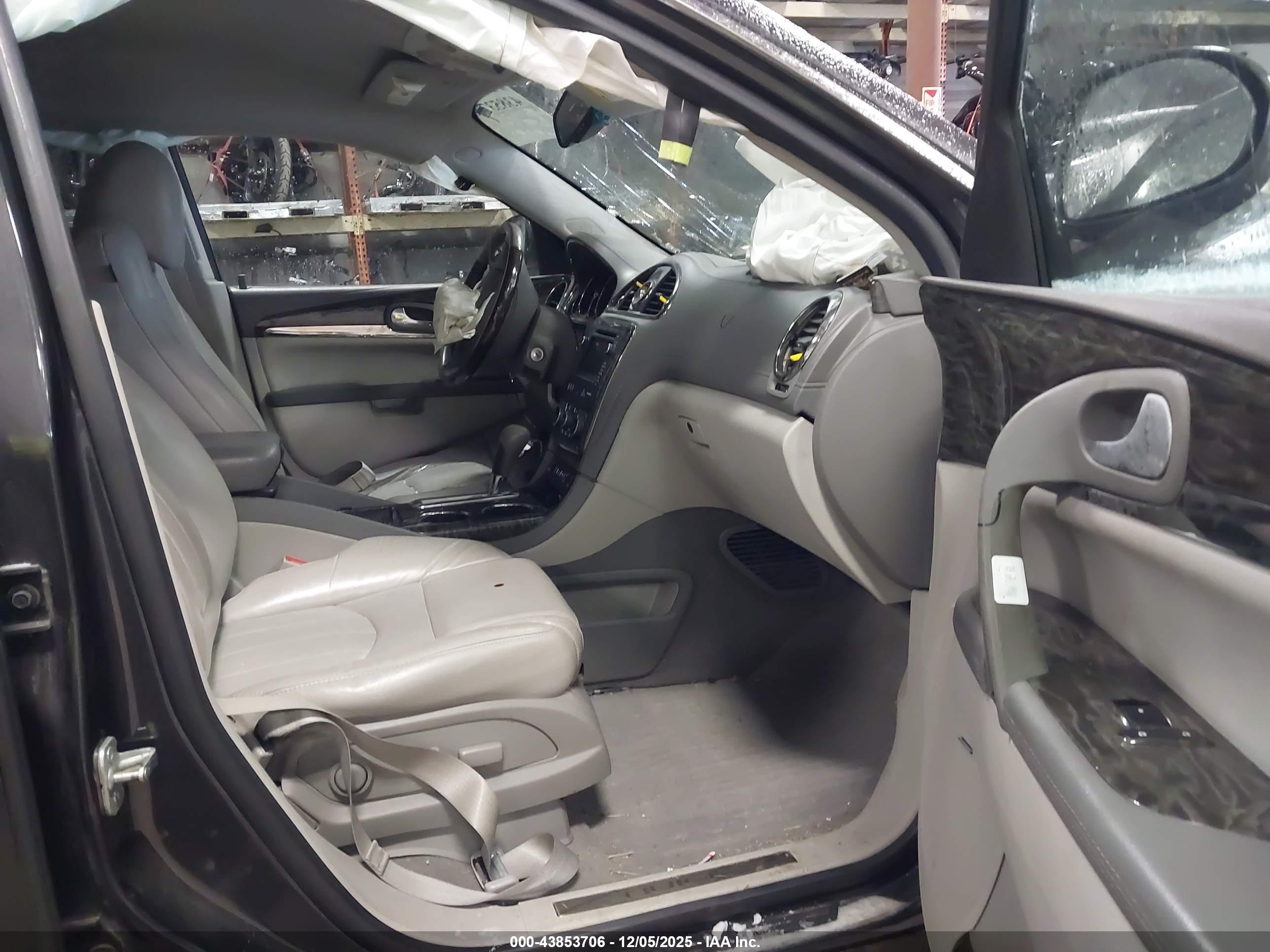 BUICK ENCLAVE image 5
