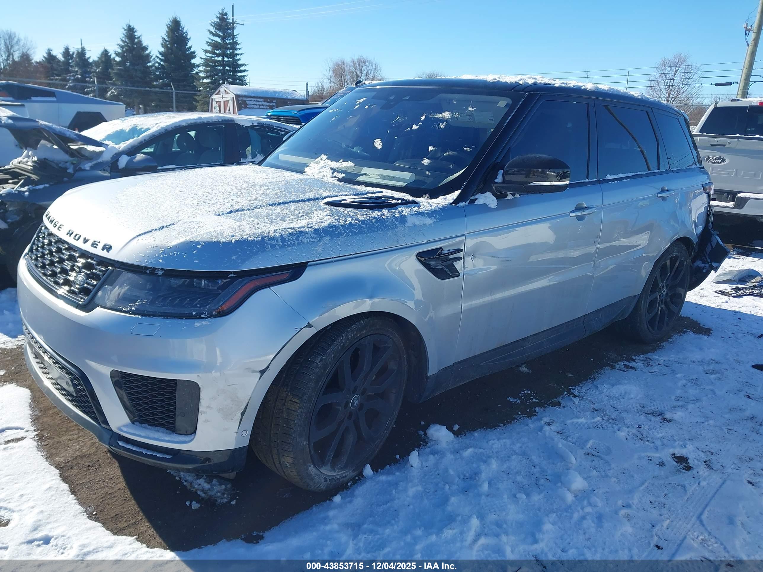 LAND ROVER image 2