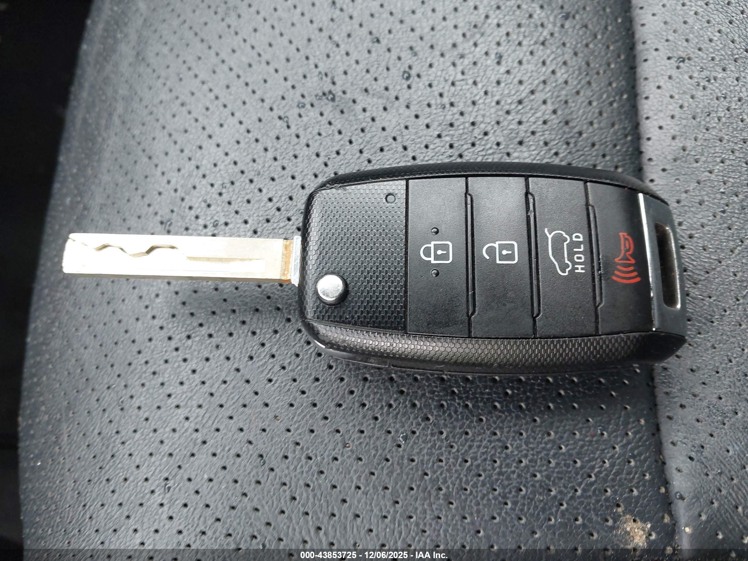 KIA SORENTO image 11