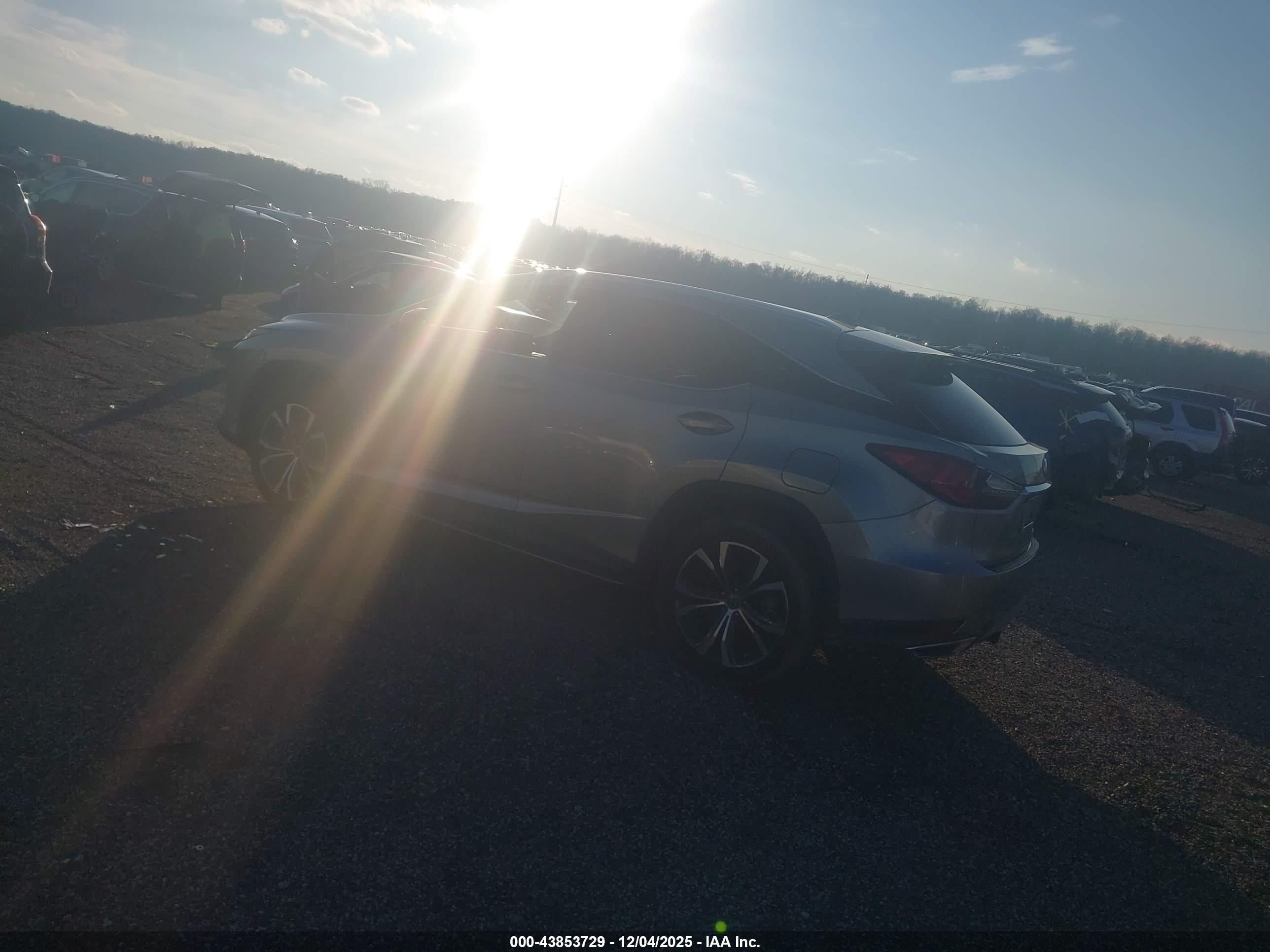 LEXUS RX image 3
