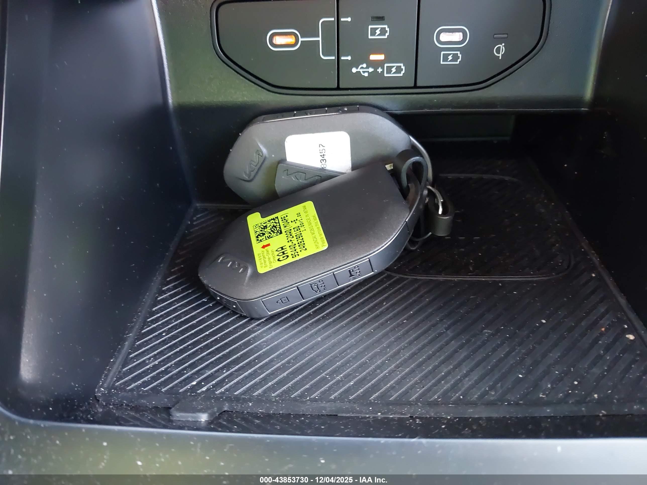 KIA SORENTO image 11