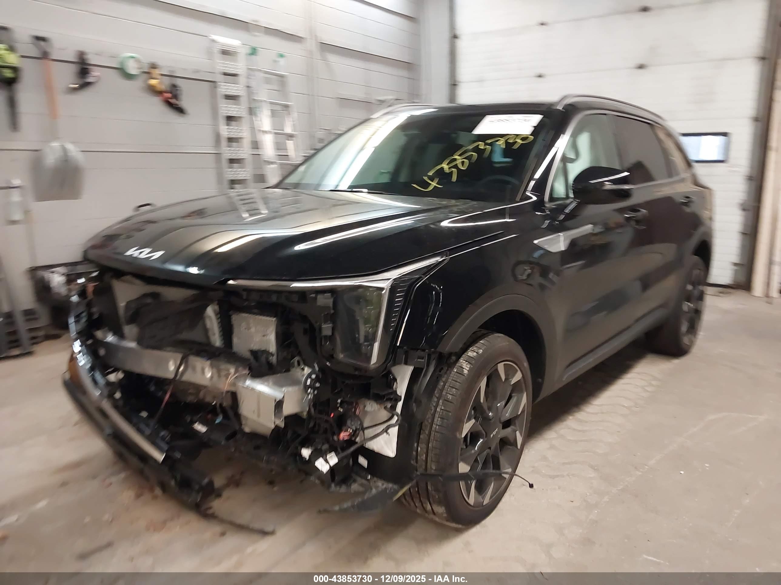 KIA SORENTO image 2