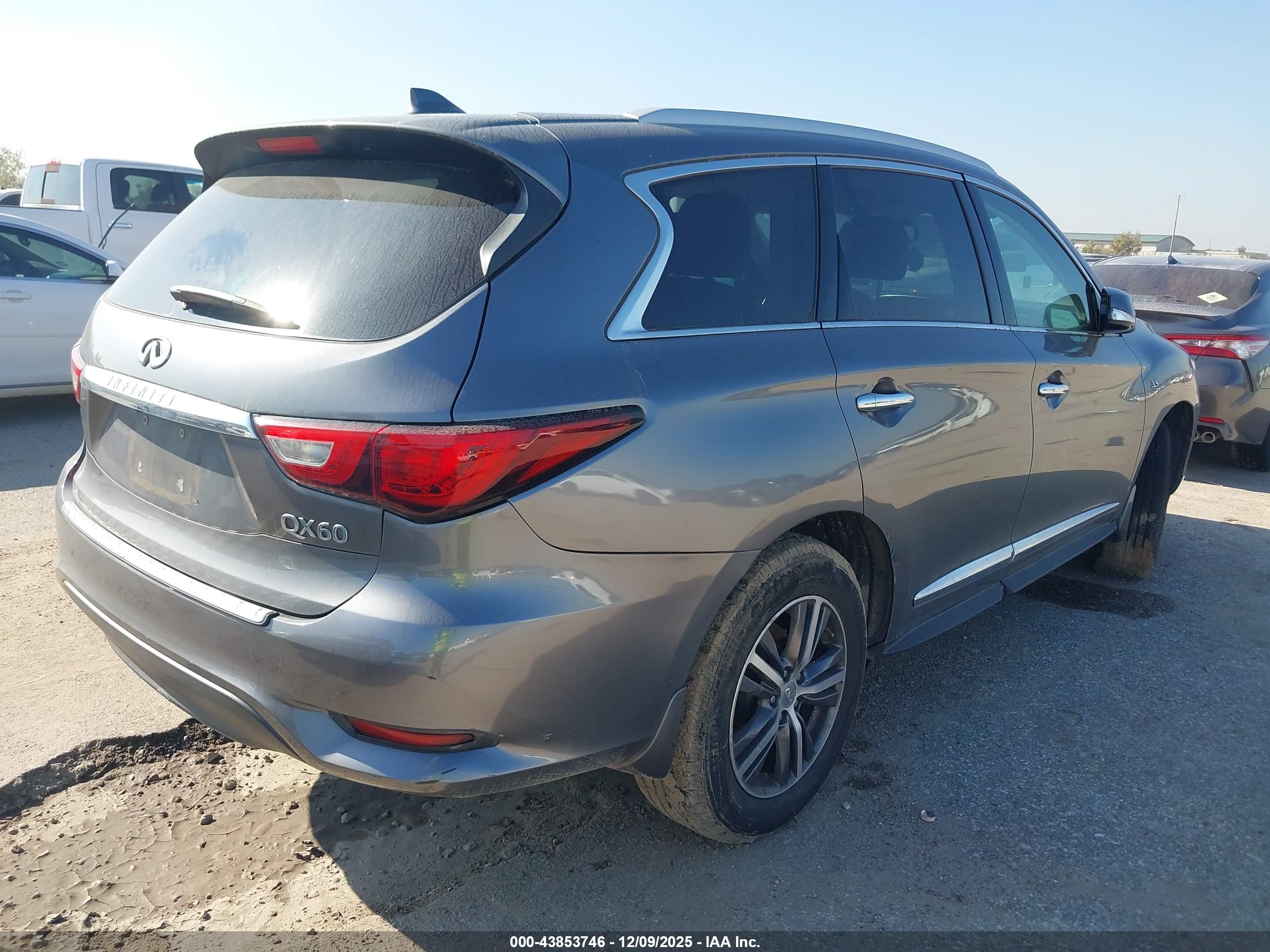 INFINITI QX60 image 4