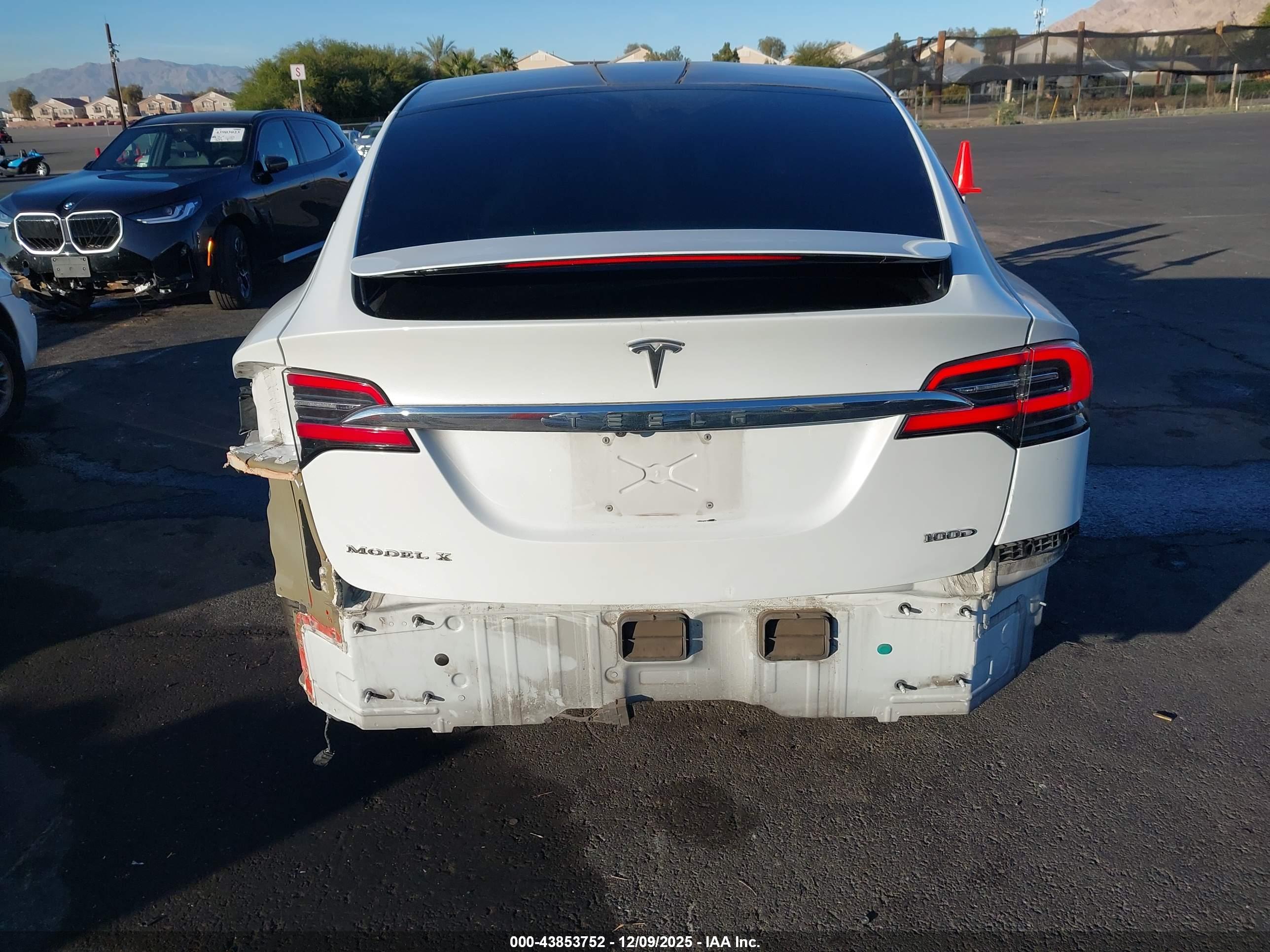 TESLA MODEL image 6