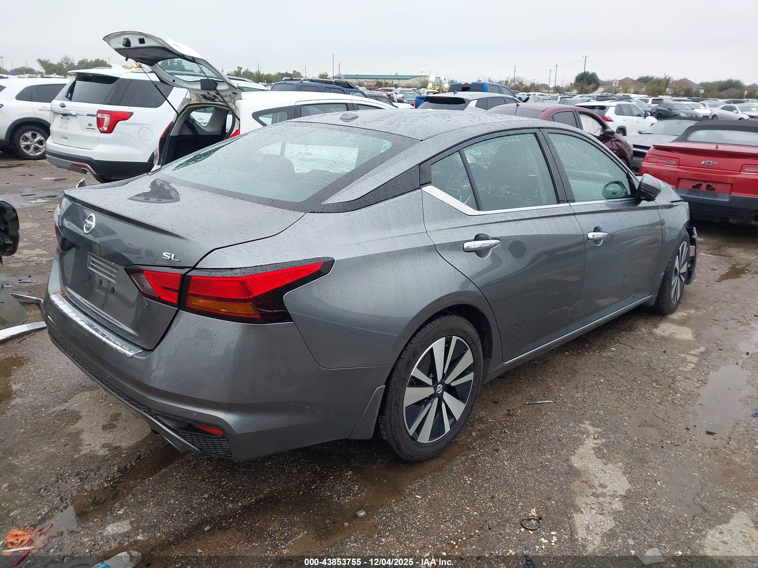 NISSAN ALTIMA image 4