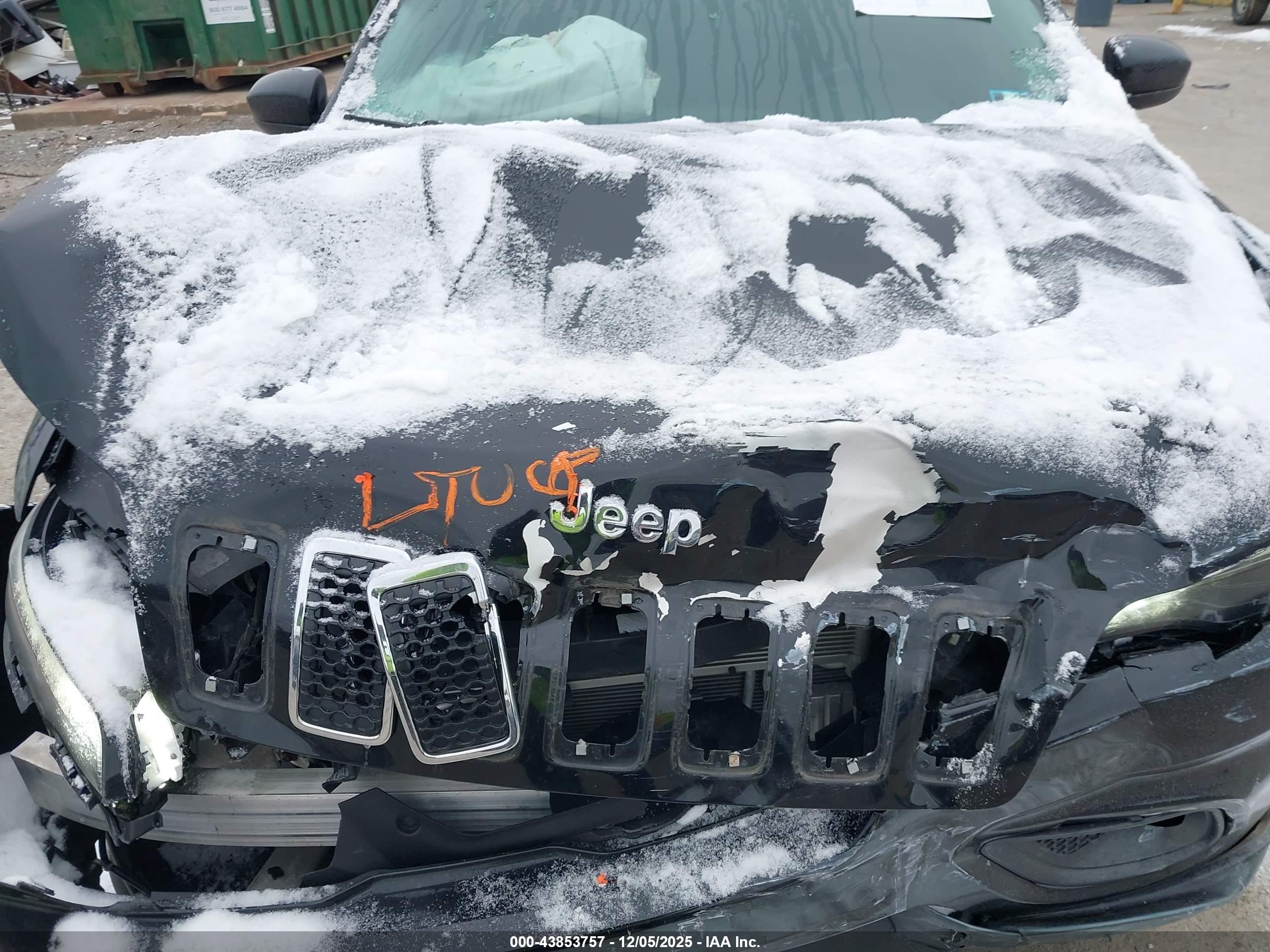 JEEP CHEROKEE image 10