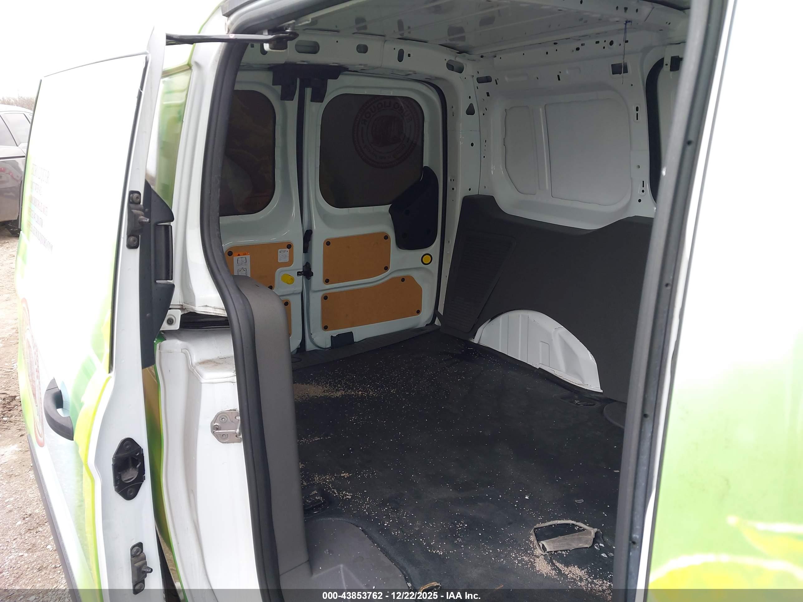 FORD TRANSIT image 8