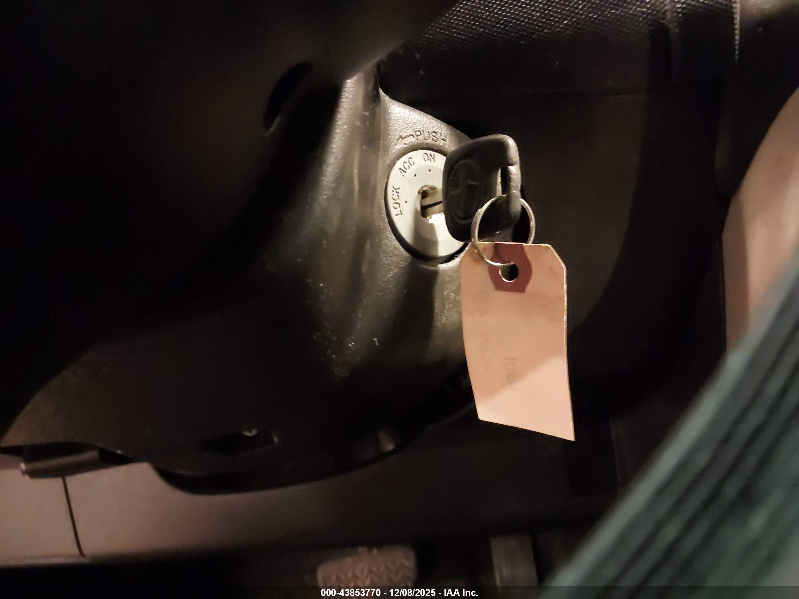 SCION XA image 11