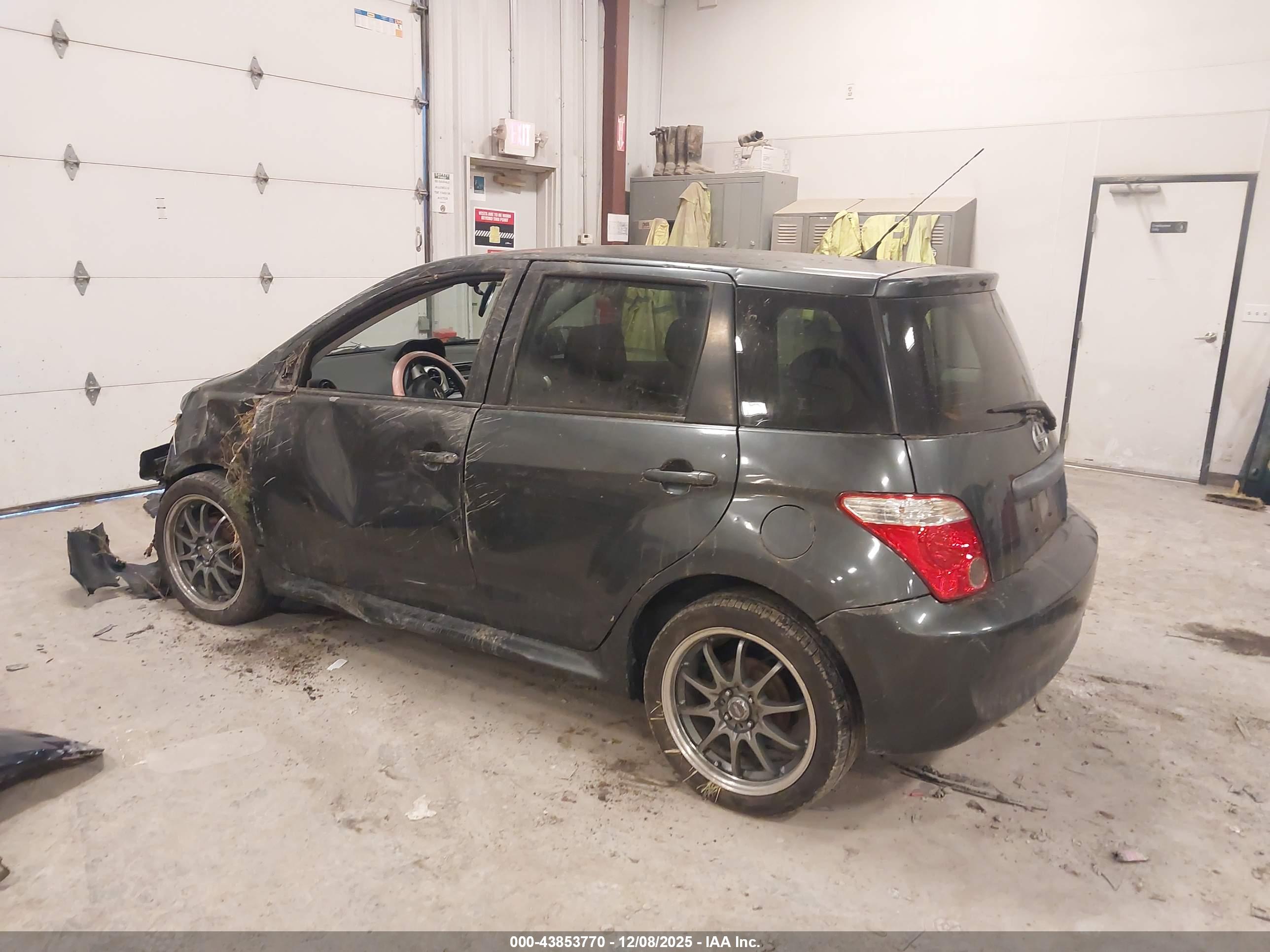 SCION XA image 3