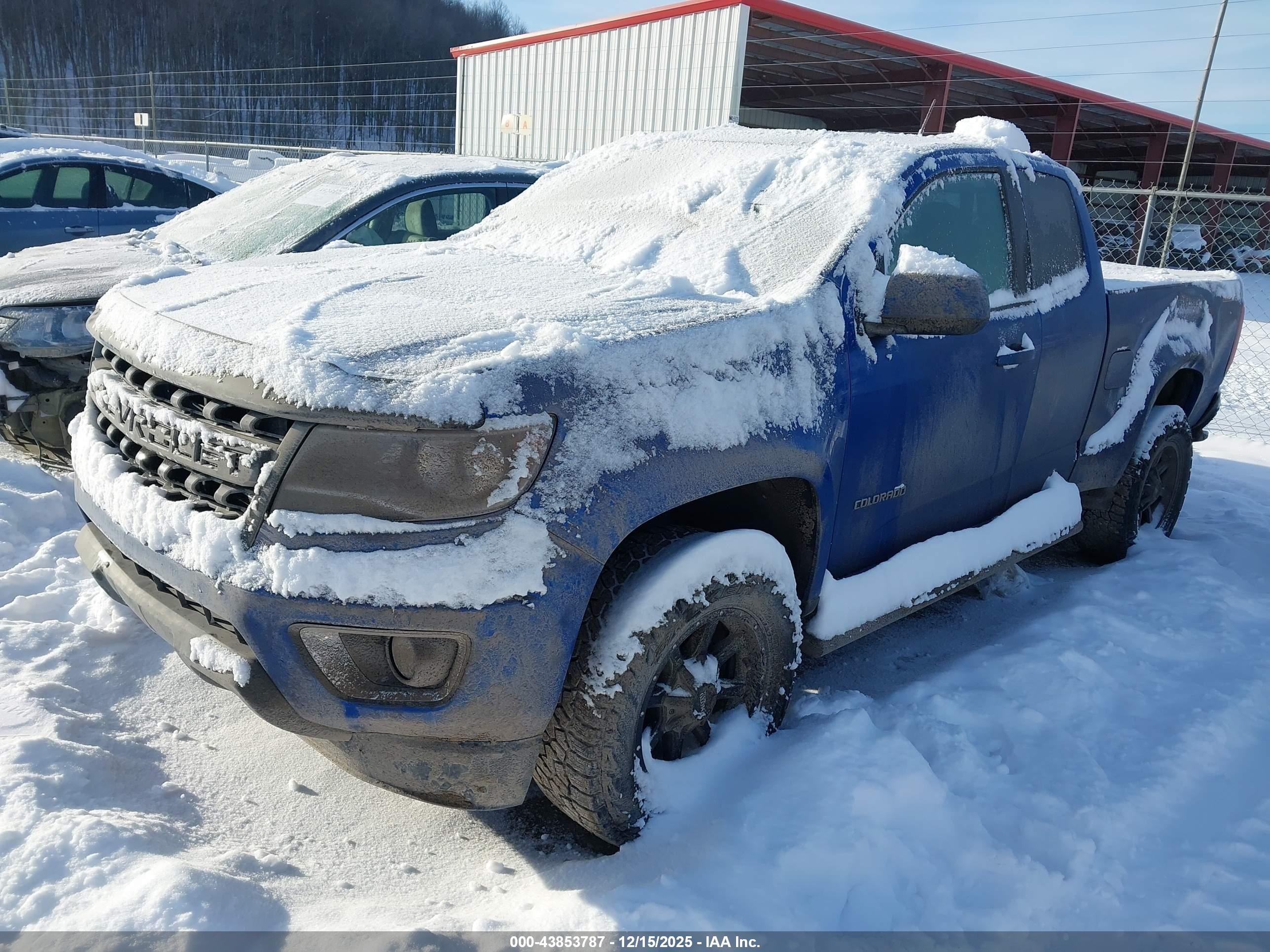 CHEVROLET COLORADO image 2